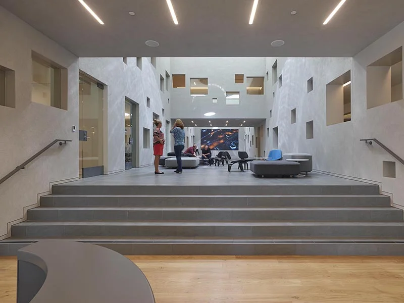 Hitoshi Abe TRI Roland Halbe - 03.jpg