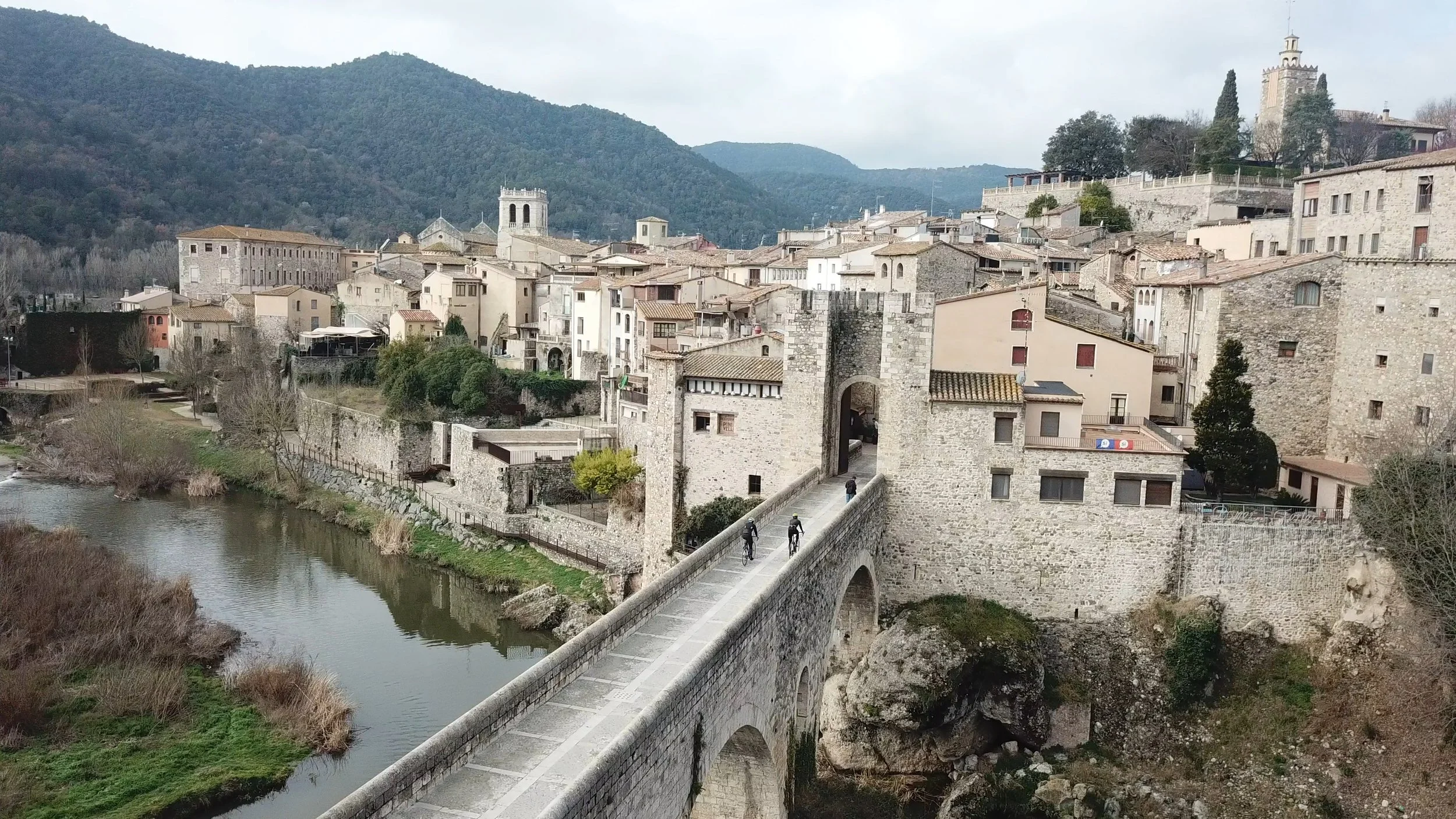 Besalu2.jpg