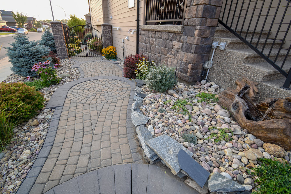 A 6 Step Guide To Laying Paving Stones Yourself Hilgersom Inc - How To Install Patio Pavers On Dirt