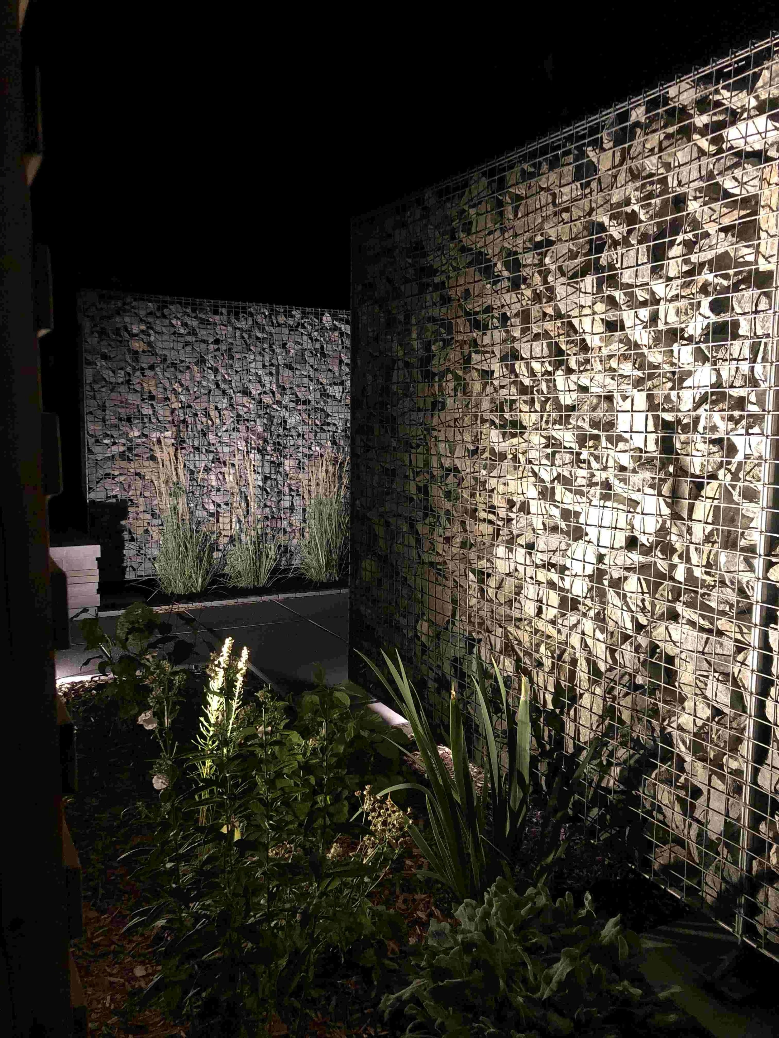 product_gabions_lights_night_office.jpeg