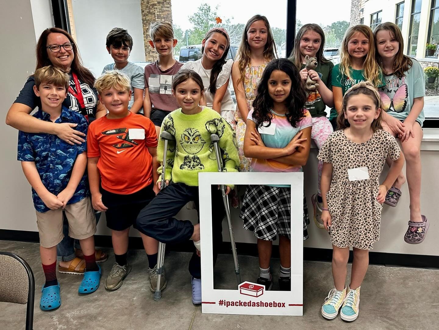 🎁 3rd &amp; 4th Grade 🎁 Packing shoeboxes for @operationchristmaschild is a favorite annual tradition for so many of our kids! They are incredibly thoughtful in selecting special items to pack, as well as writing personalized letters. A whole lot o