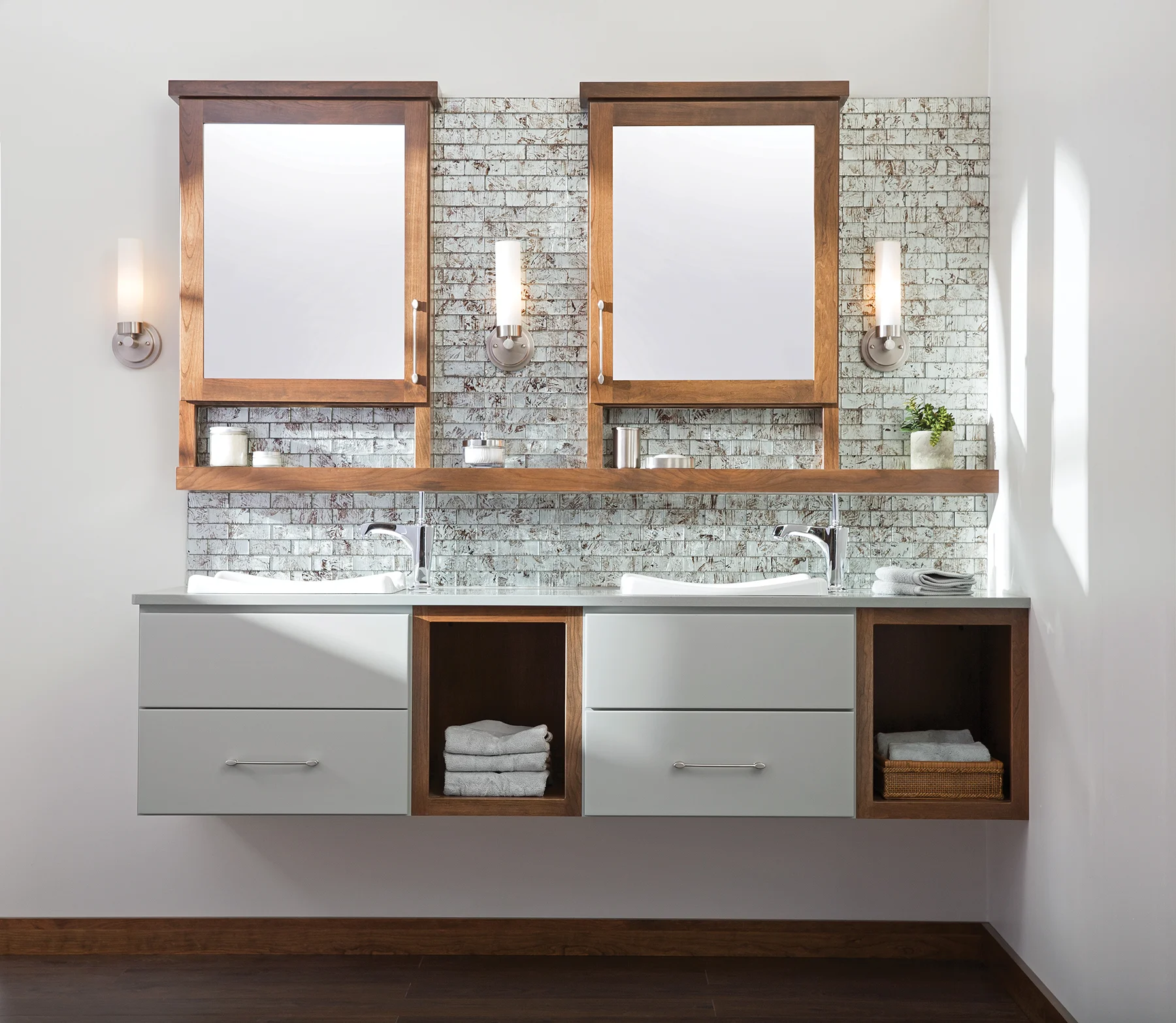 WallHung-Framed-Chroma_01.jpg