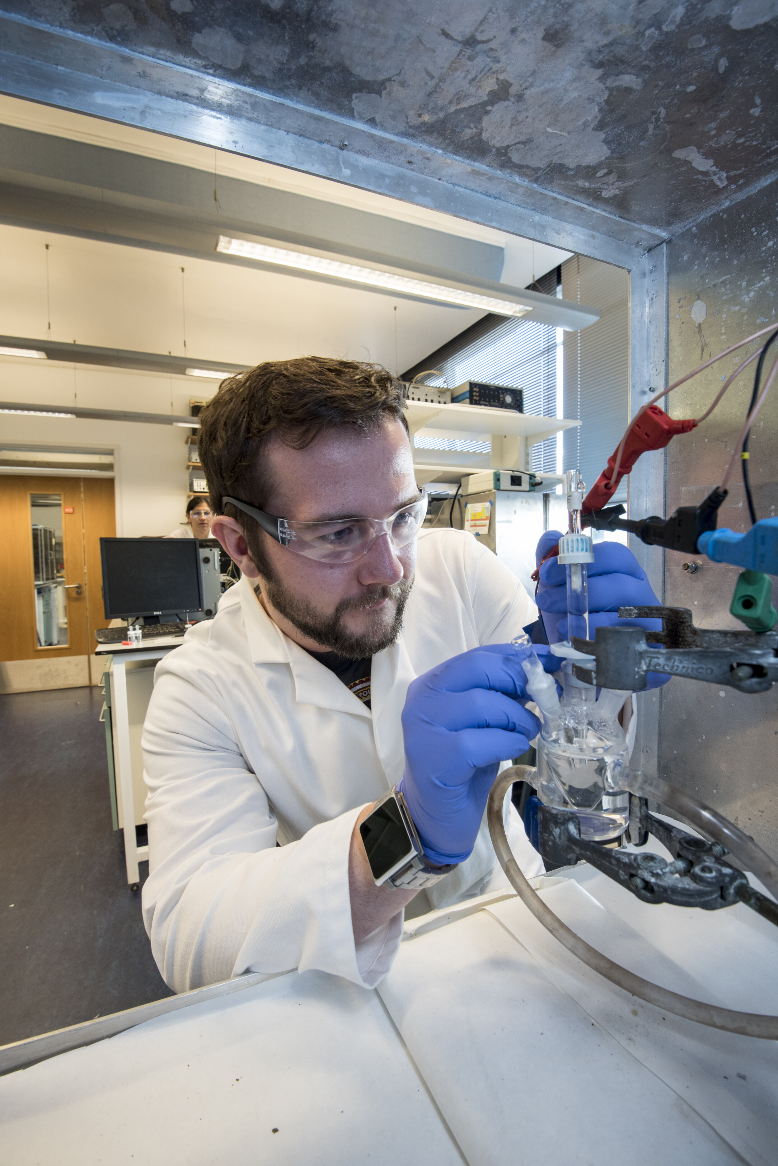 Photo of Sam Perry in the lab at University of Southhampton