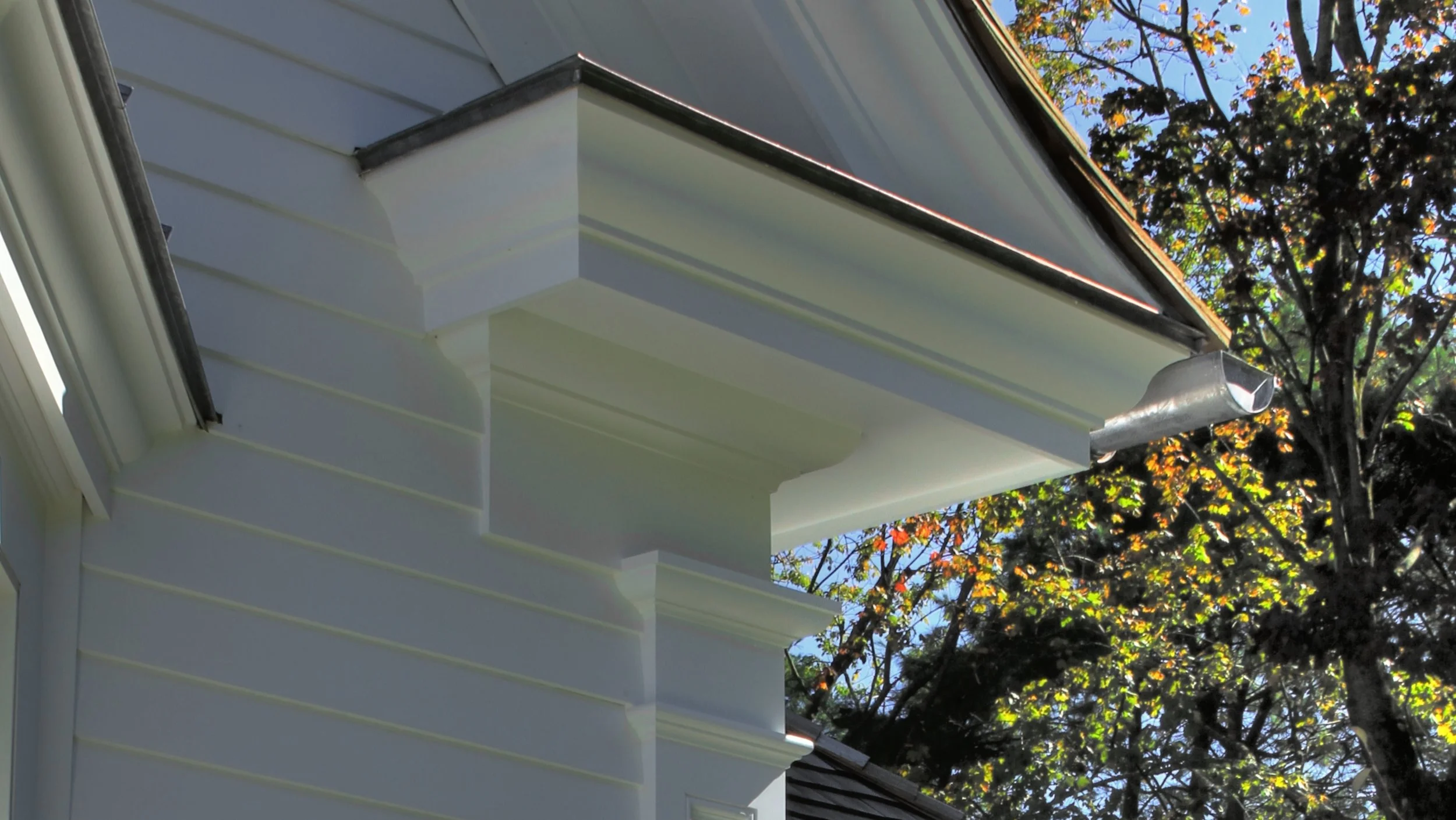 North Maple - Coner pilaster2.jpg