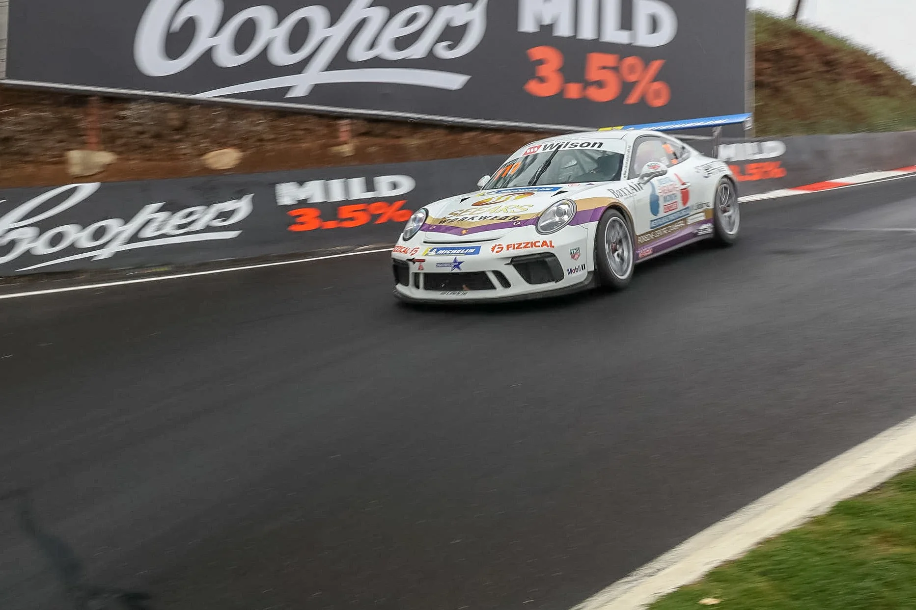 Bathurst 1.jpg