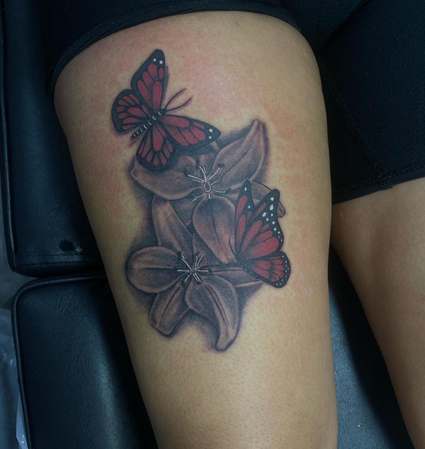 SCHEDULE TODAY 

Artist : @loyaltytatink 

📍 Skard4lyfeink Tattoo &amp; Supply
📍425 Bowdoin st Dorchester 

#Skard4LyfeInk #letsgetinky #bostontattooartist #bostontattoos  #bostontattooshop #dorchester #igink #boston #tattooboston #igtattoo