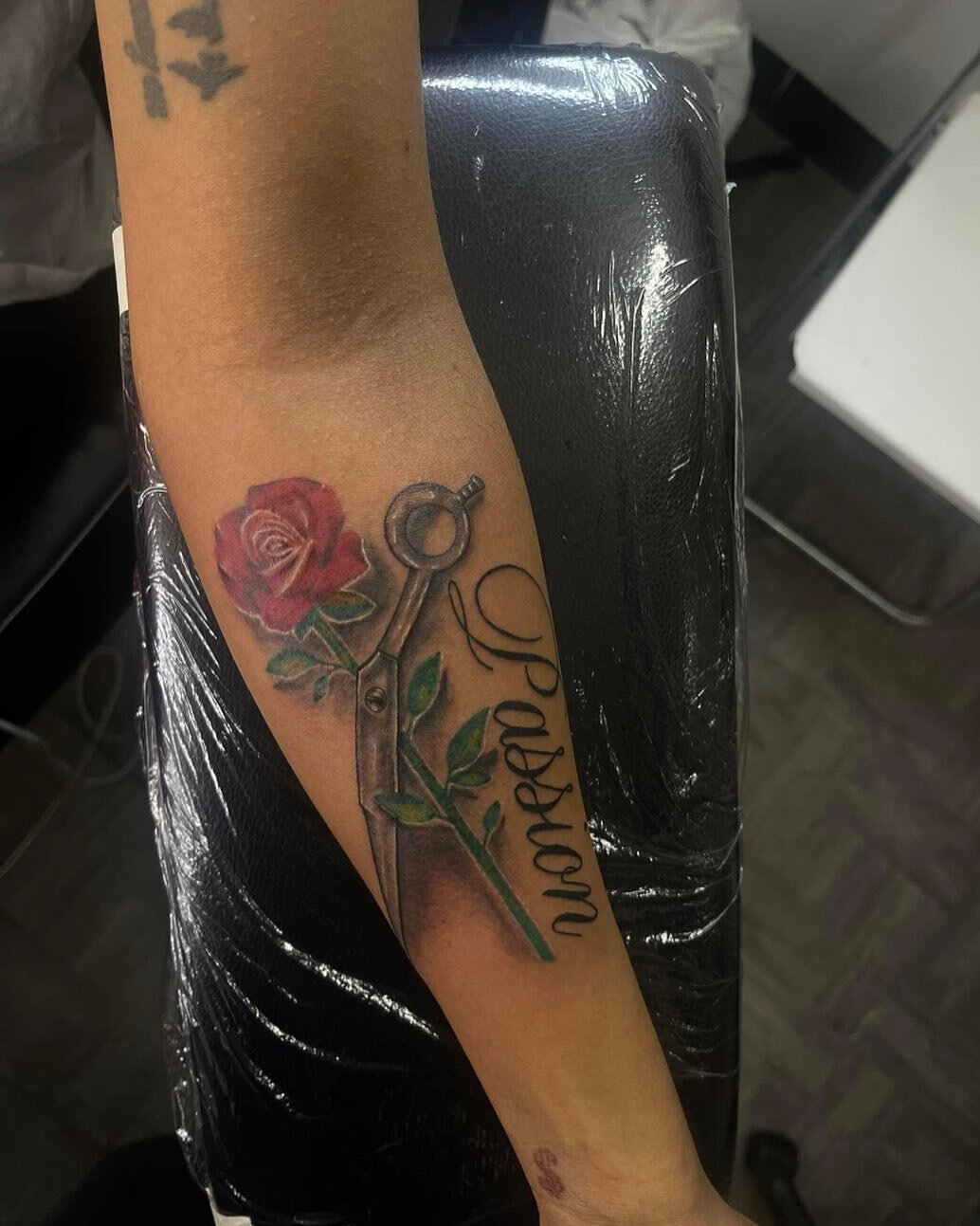 Have something that you love? Get it tatted, tap in with this artist!! 

Artist : @loyaltytatink 

📍 Skard4lyfeink Tattoo &amp; Supply
📍425 Bowdoin st Dorchester 

#Skard4LyfeInk #letsgetinky #bostontattooartist #bostontattoos  #bostontattooshop #d