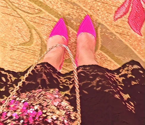 jessica pink heels - favicon.jpg