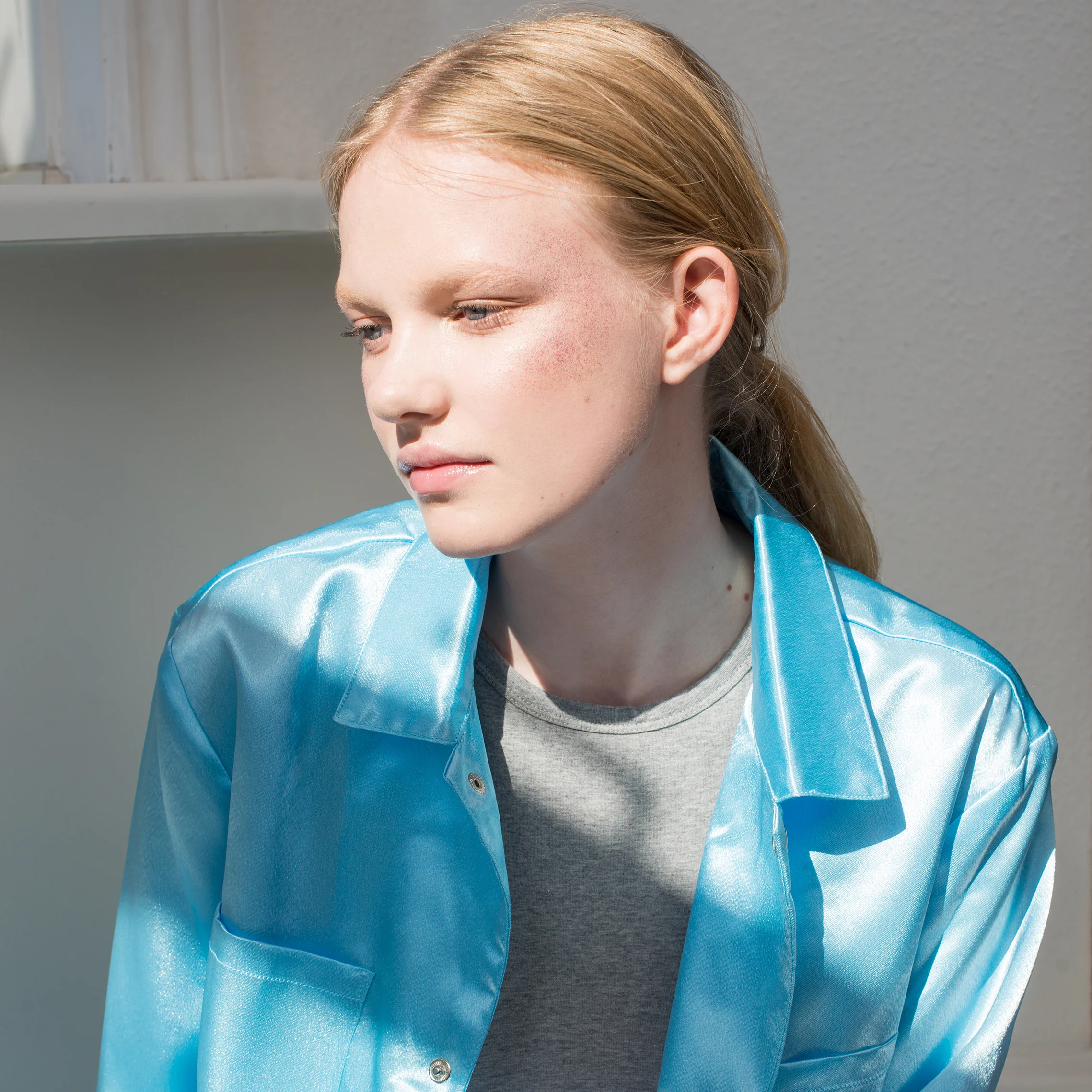 Clara Dam @ Le Management Make-up Artist : Romina Alvarez.