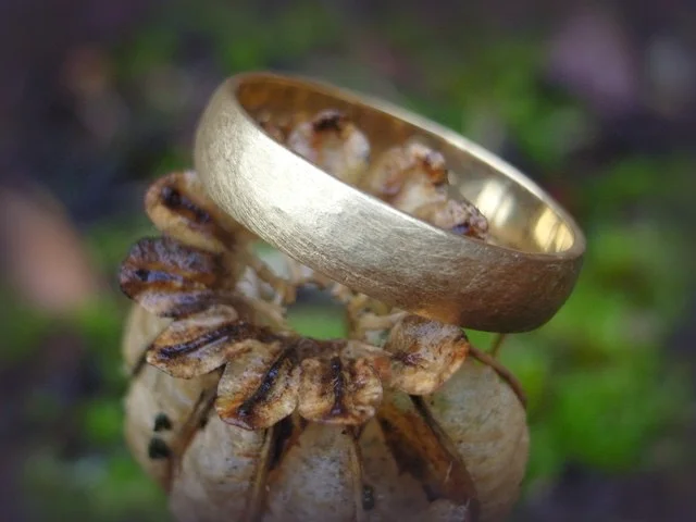 Hammered satin finish 18ct fairtrade wedding band