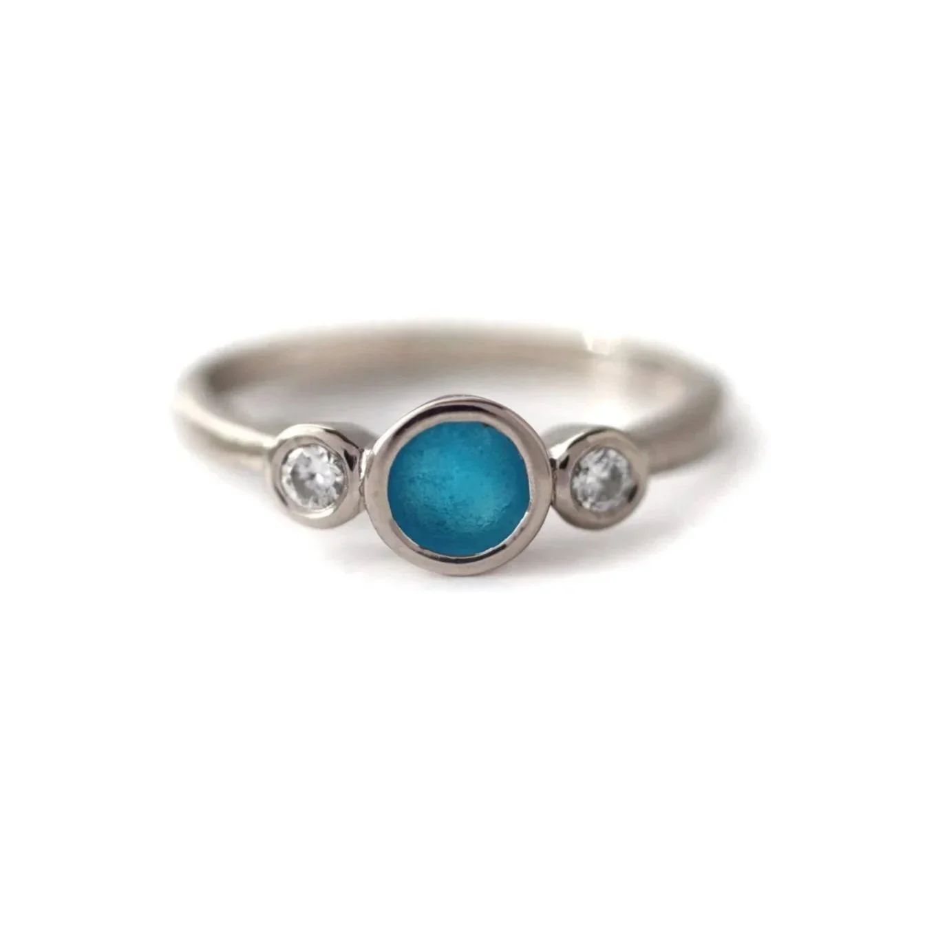 18ct white gold Morwenna Ring