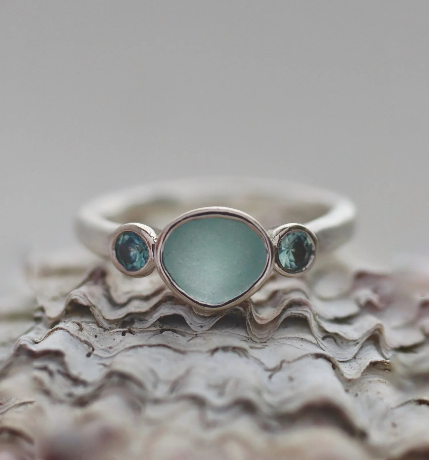 Ia Sea Glass Ring Recycled silver and white gold