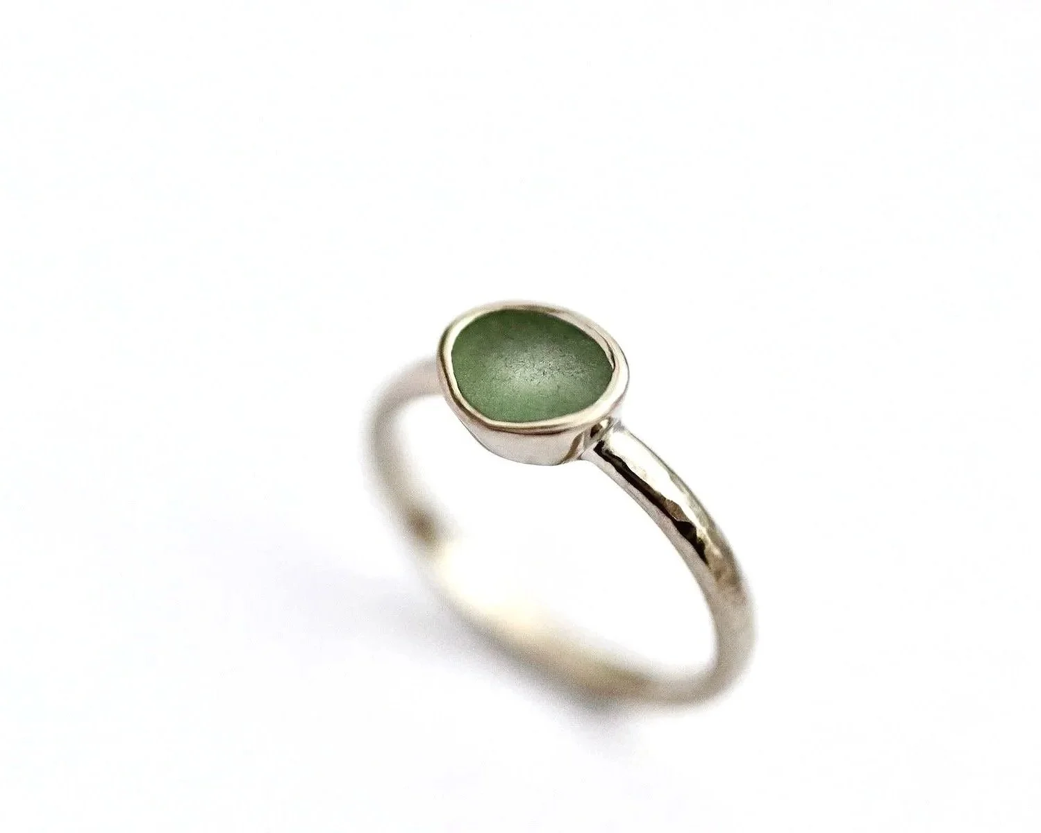 The Sulis ring (2mm band)