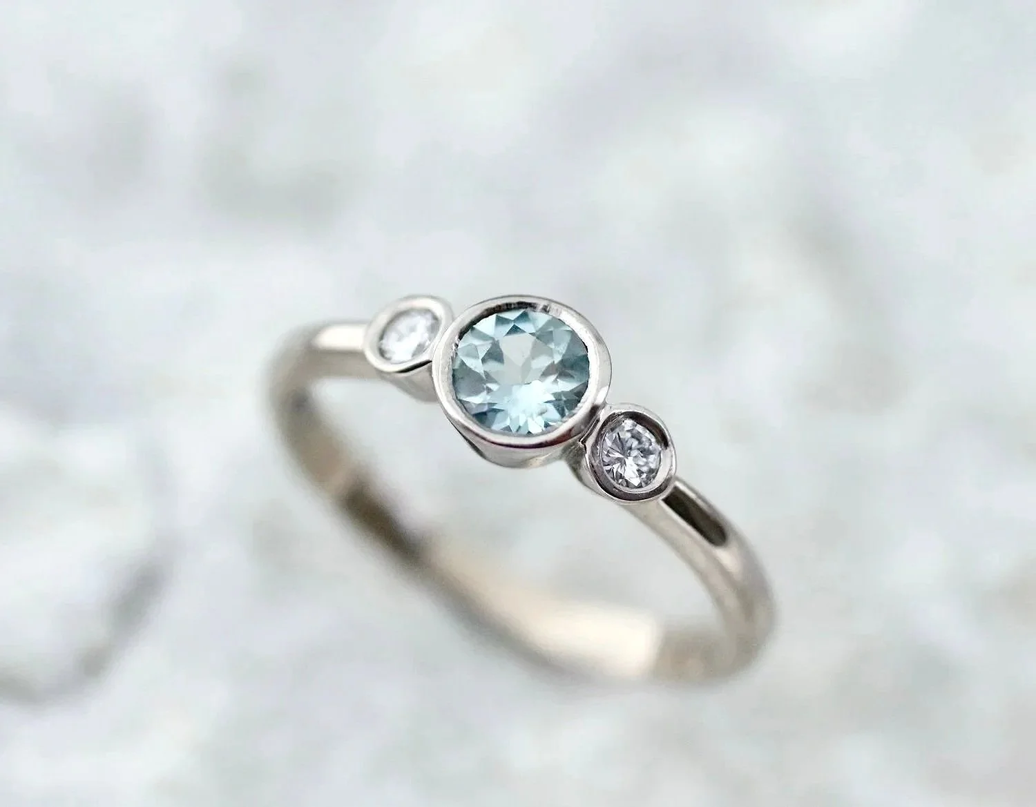 Ethical-18ct-sapphire-engagement-ring.jpg