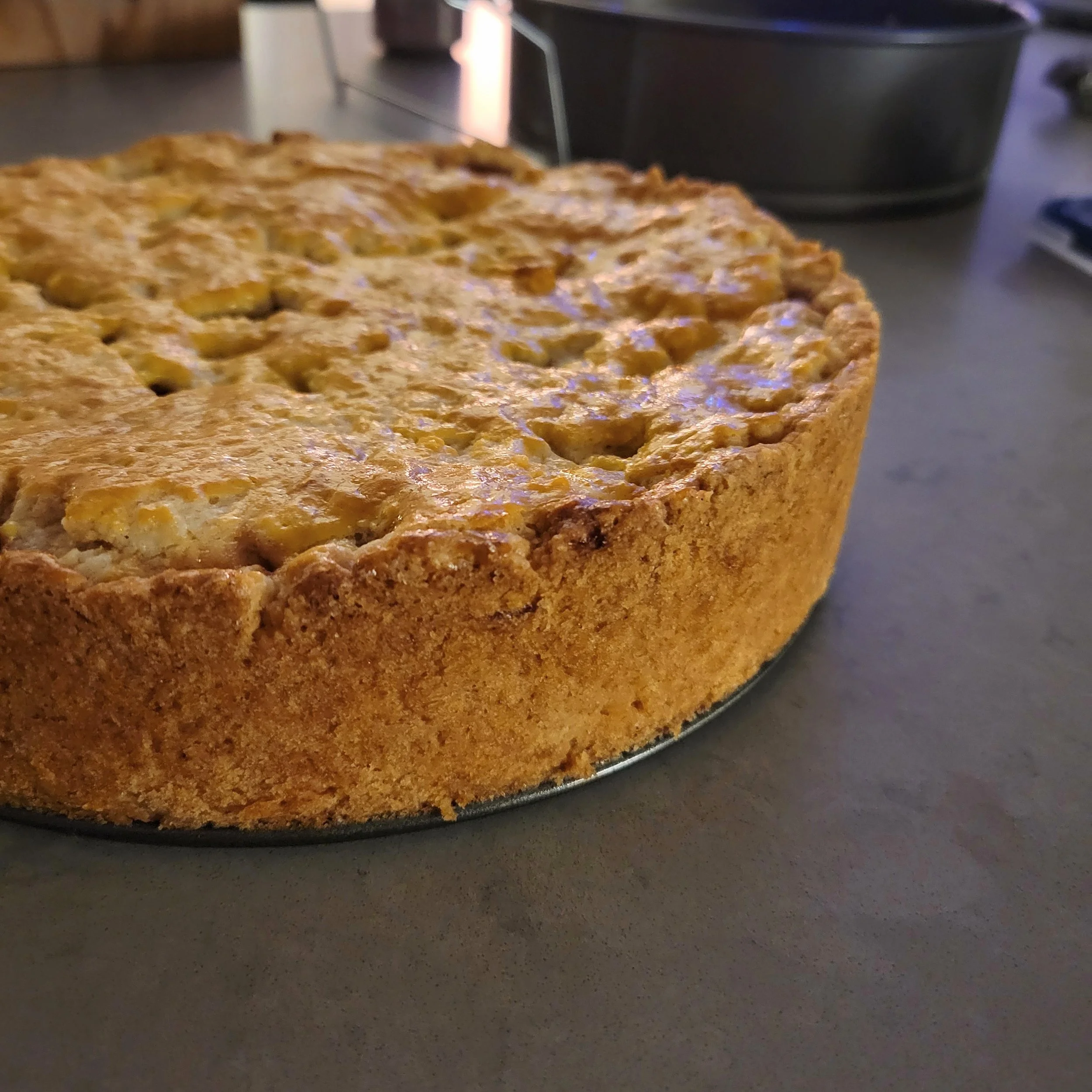 More Books &amp; Oma's Applecake