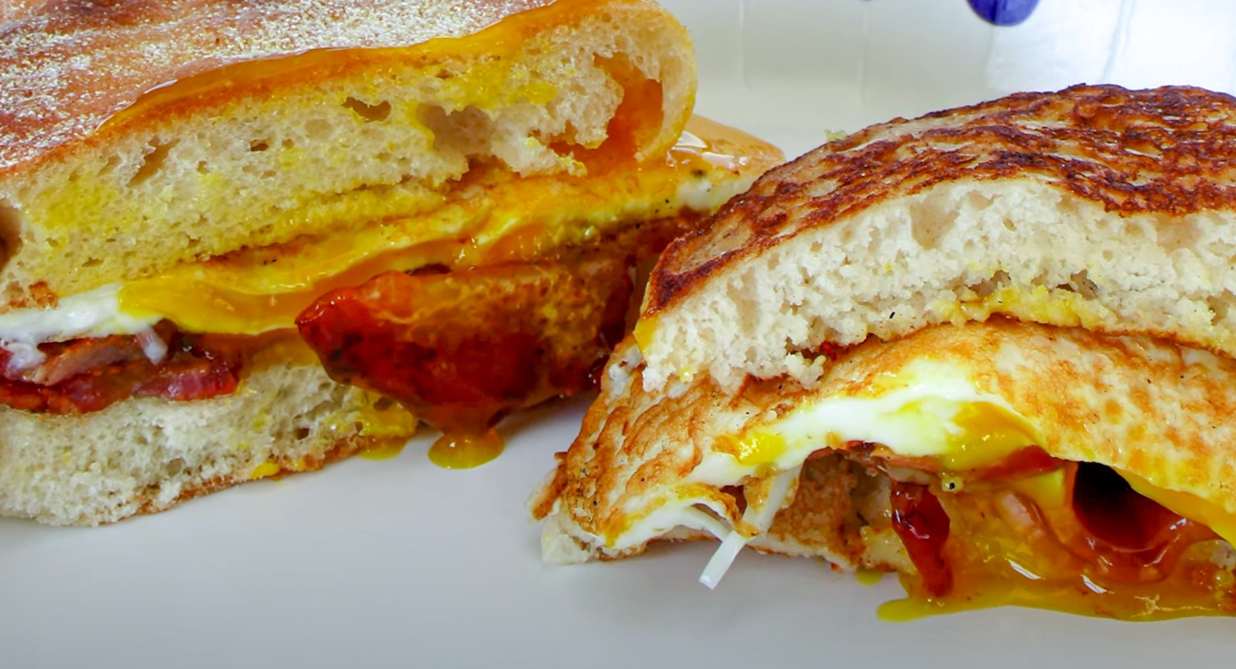 🍳 Bacon, Egg, and Cheese Breakfast Sandwiches Two Ways!