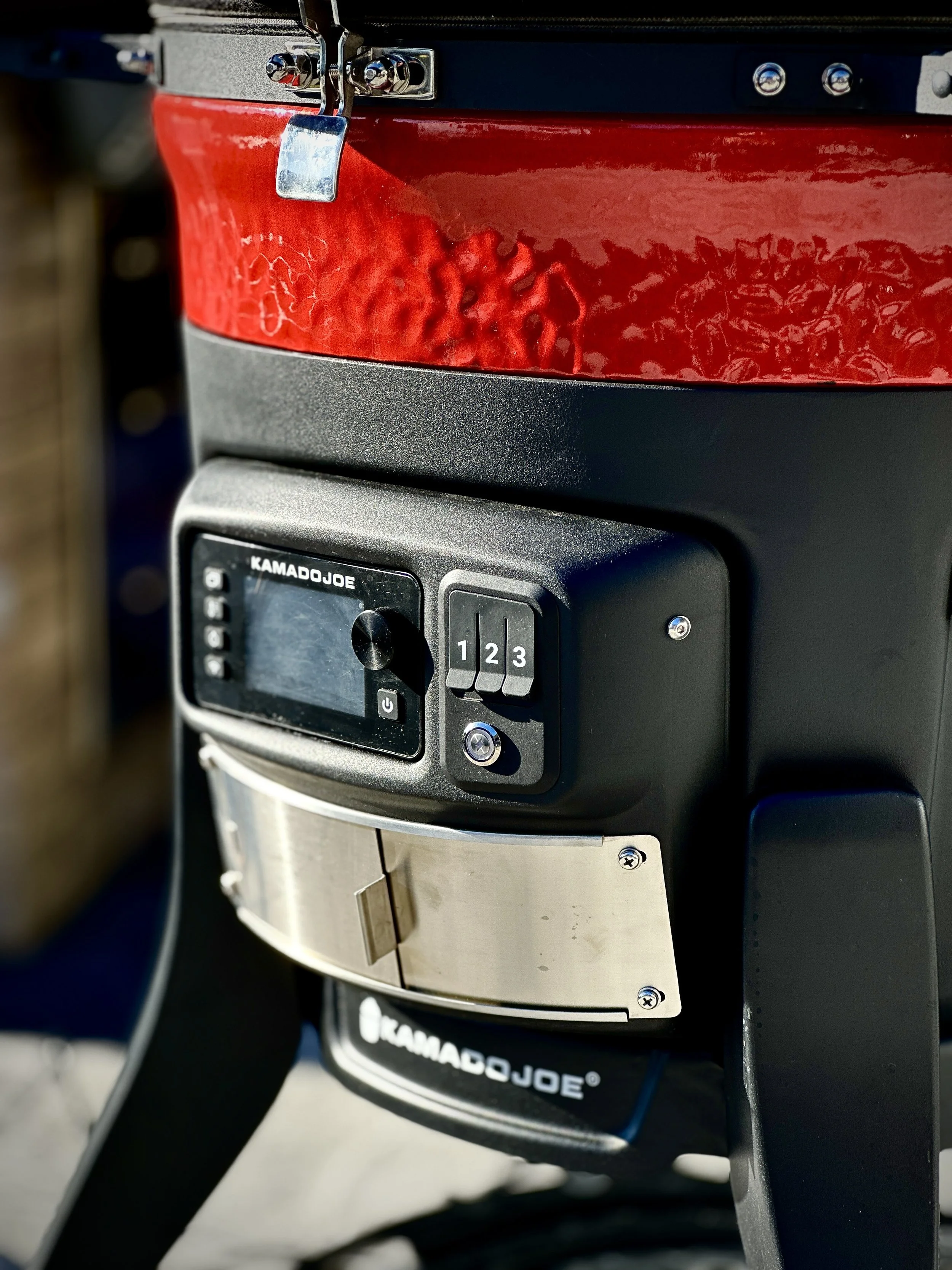 The Future of Charcoal Grilling: Kamado Joe Konnected Joe In-Depth Review