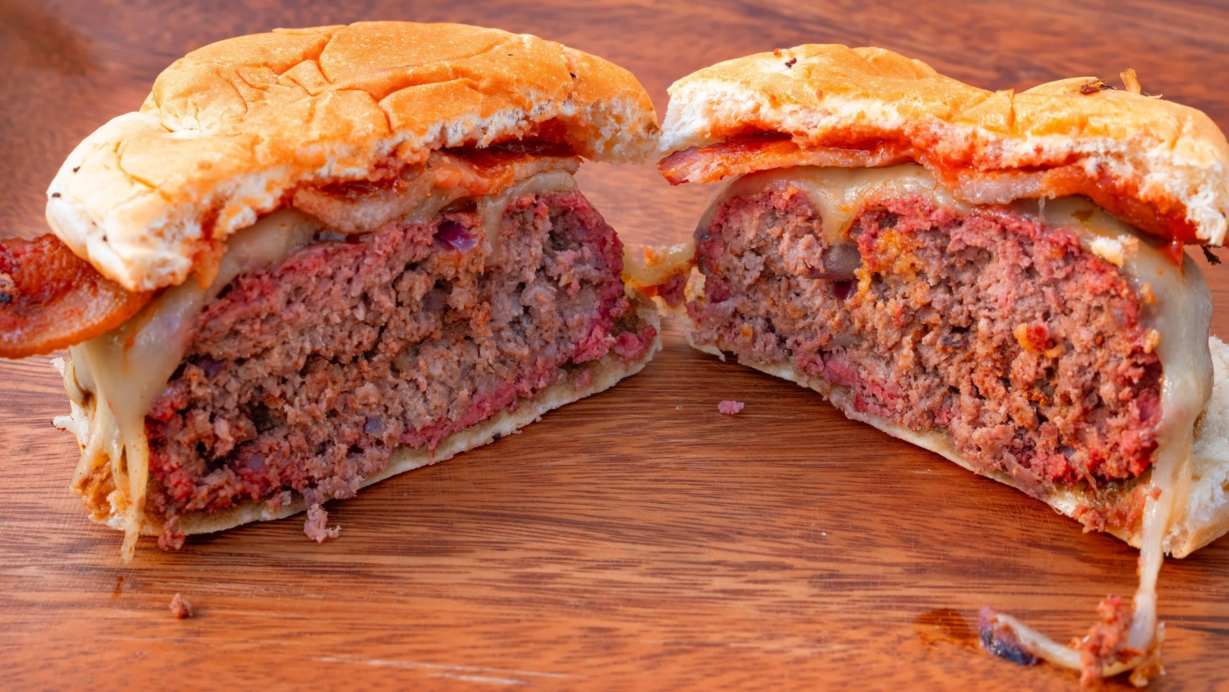 🥃 Whiskey Bacon BBQ Burger Recipe – The Ultimate Backyard Burger
