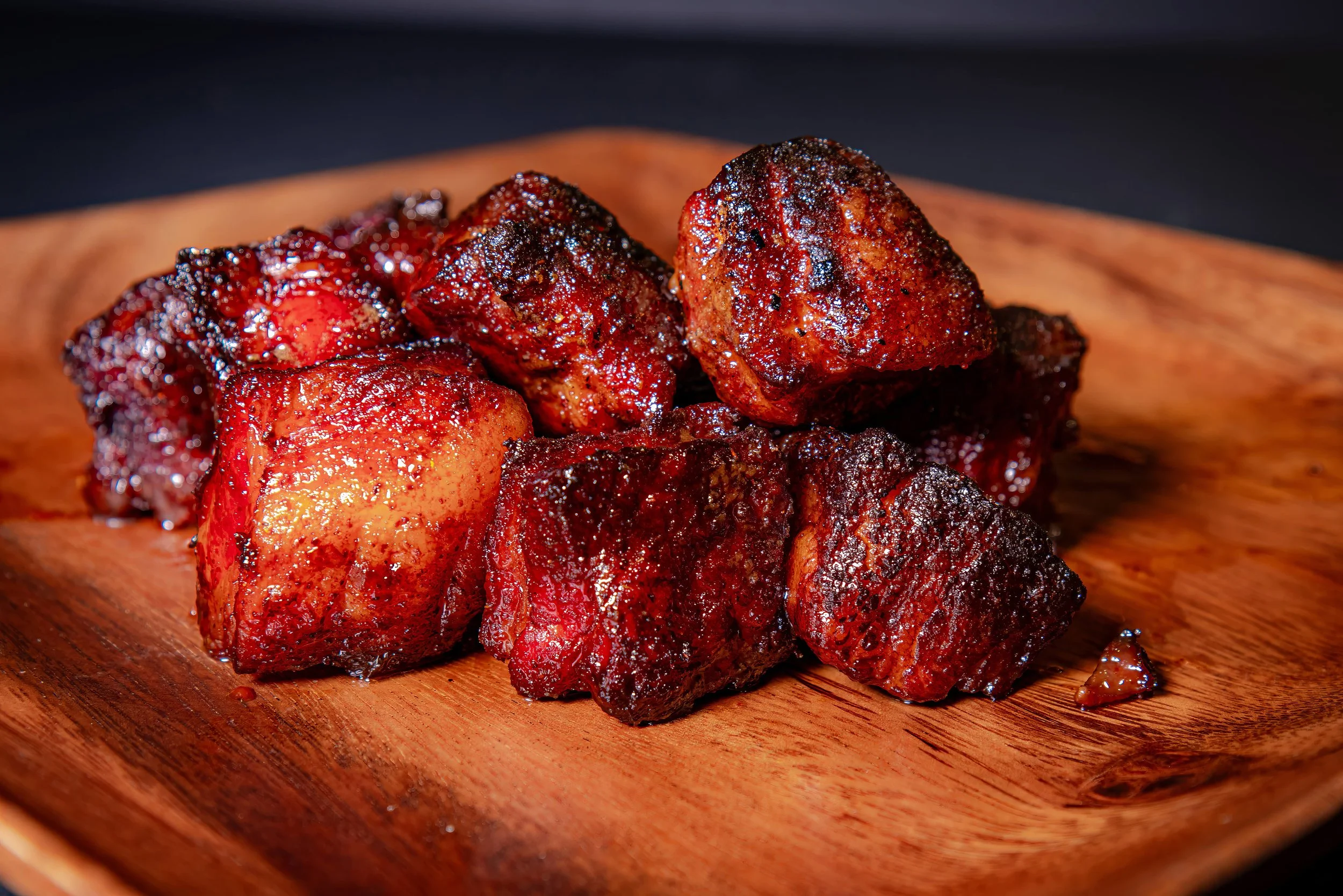 π Mouthwatering Backyard Pork Belly Burnt Ends