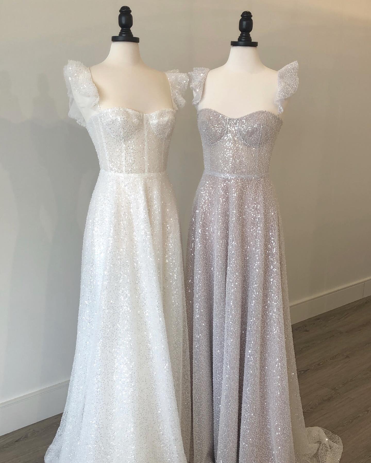 sister, sister! MYRTUS by @alenaleenabridal is just as radiant in white as the original smoky blush color ✨ and the best part? Myrtus can be worn with the ruffle straps up, off-the-shoulder, strapless OR opt for a flat spaghetti strap. We call it a 4