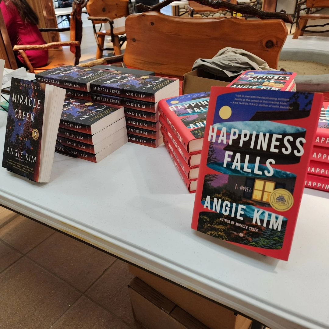 One Bay One Book was such a hit! Thank you to all those who attended. The in-depth conversations and the newly formed connections are what make these events so inspiring! 

We extend our gratitude to @angiekimask and @zillianzi for graciously partici