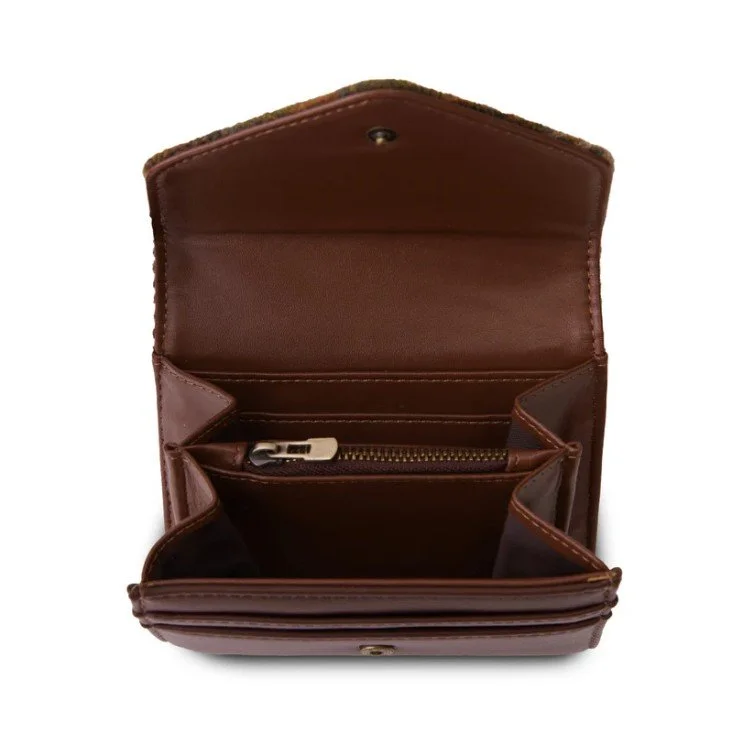 8302CHEHBL00 inside-2.jpg