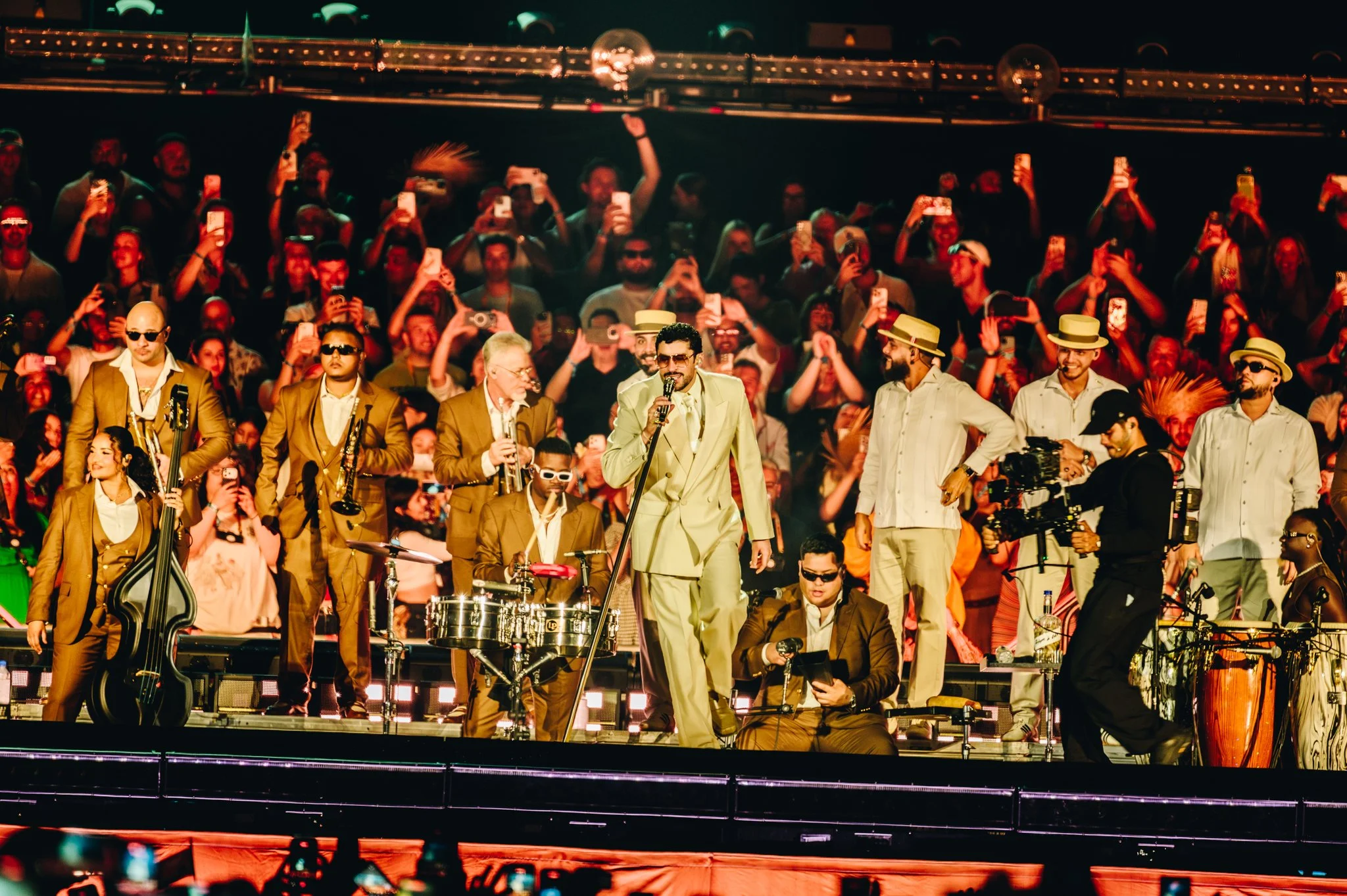 BadBunny-EngieStadium-GxbrielleMxry-ScreenRes-7.jpg