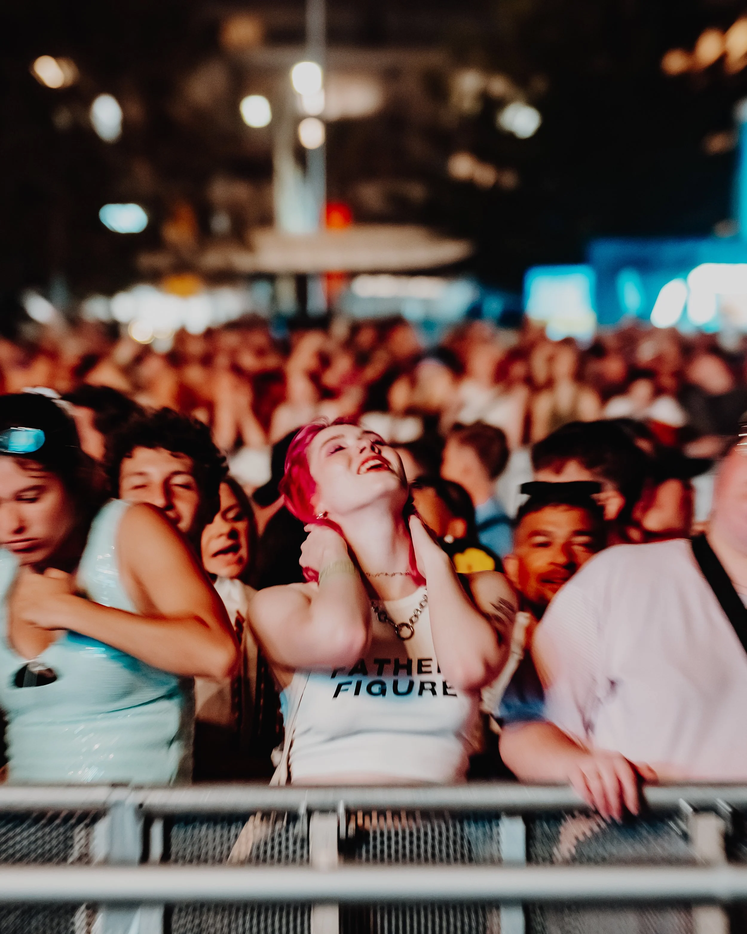 Crowd-MightyHoopla-Sydney-GxbrielleMxry-PrintRes-88.jpg
