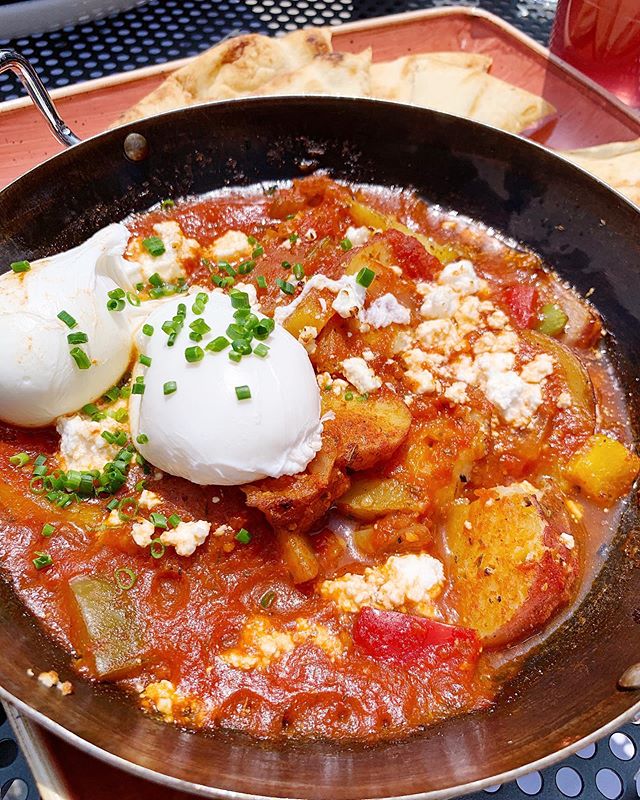 Always down for something saucy 🤤 #shakshuka #saturdayvibes #allthesauce