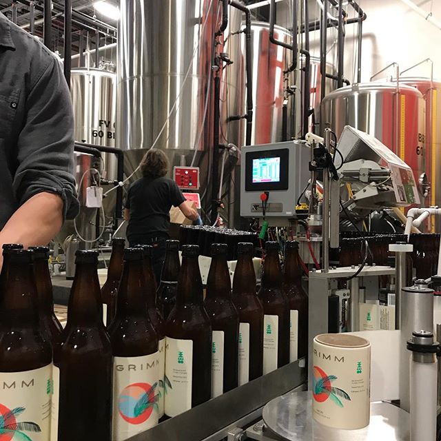 Grimm Vacay fresh off the line!
#capsmobilebottling #craftbeer