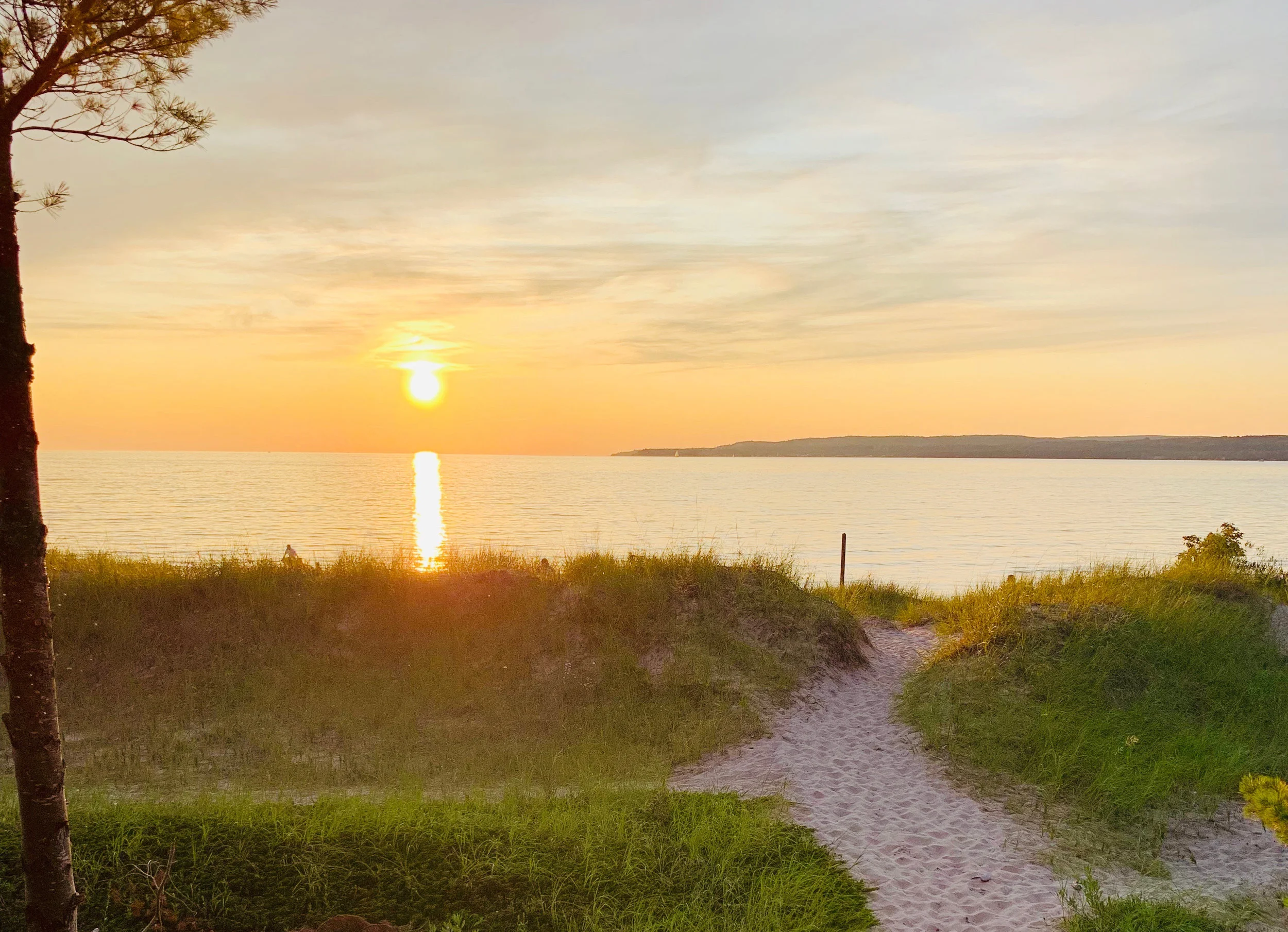 Want to Accomplish Something Big? Sell Yourself an Hour of Your Time Every Day