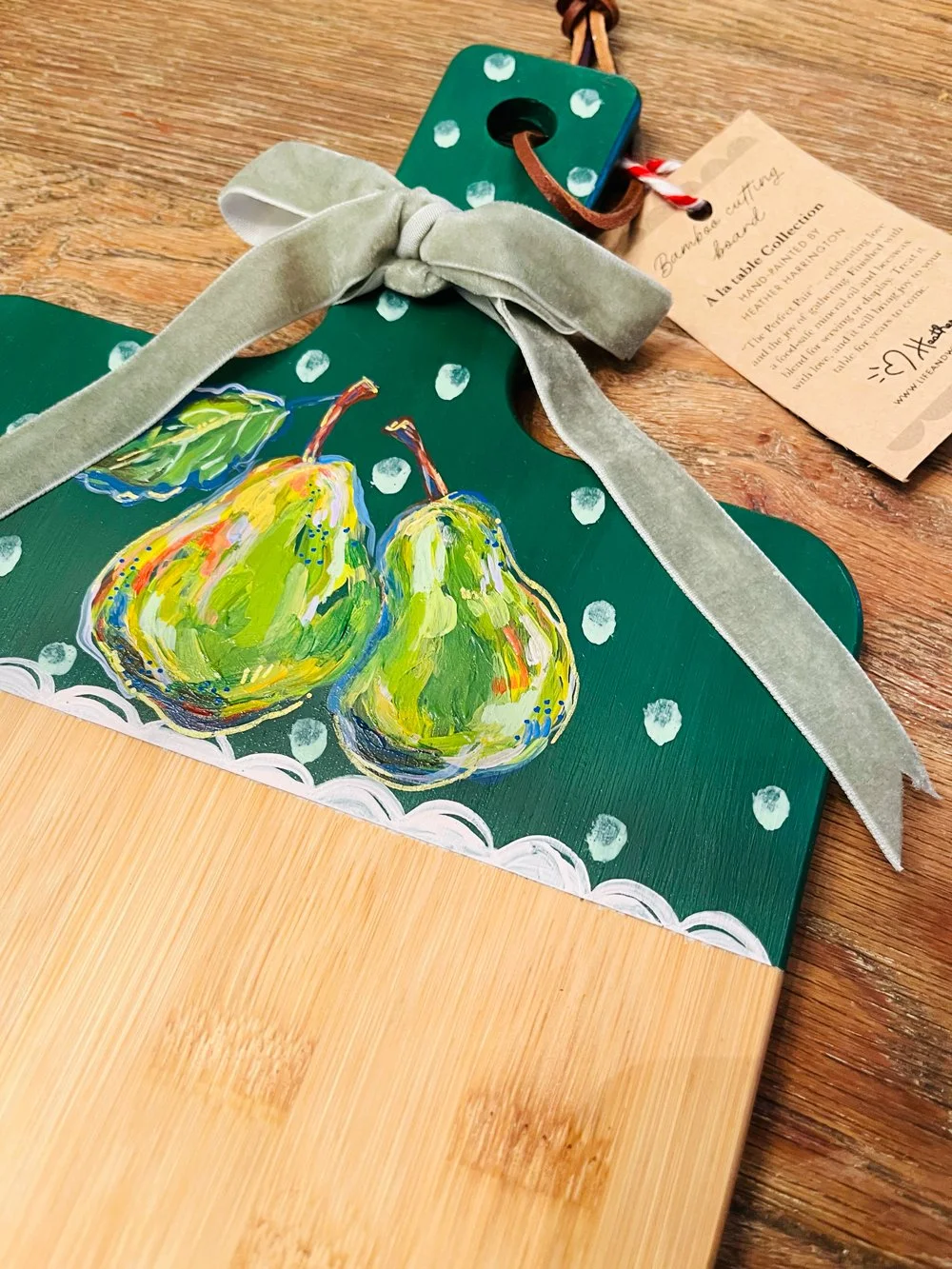 LW-pears-cutting-board-closeIMG_4001.jpg