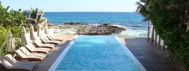 Secreto pool.jpg