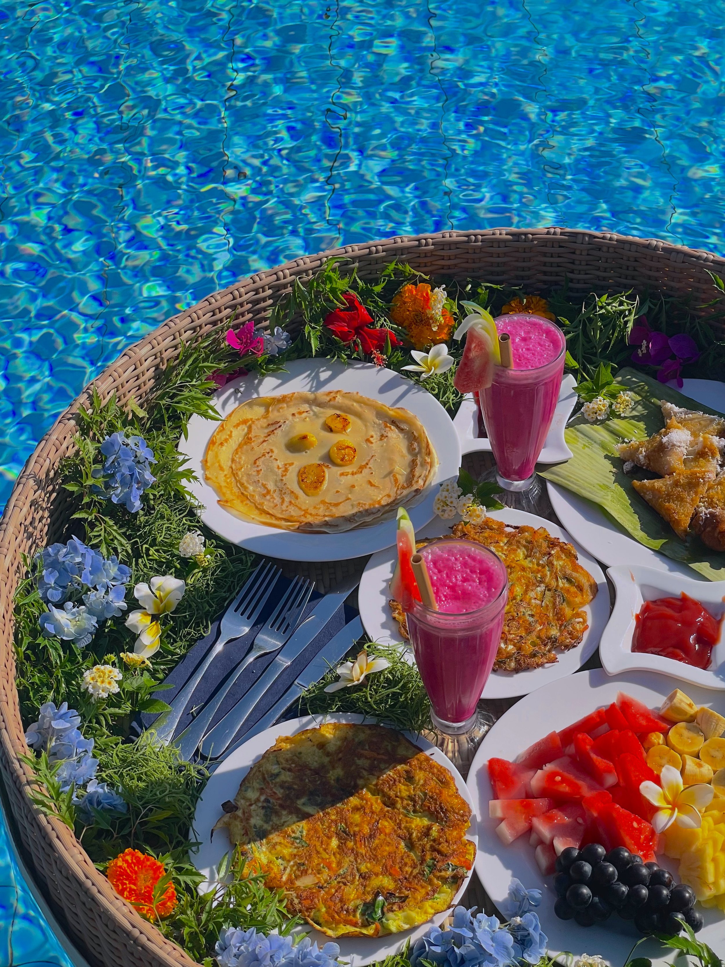 Floating Breakfast