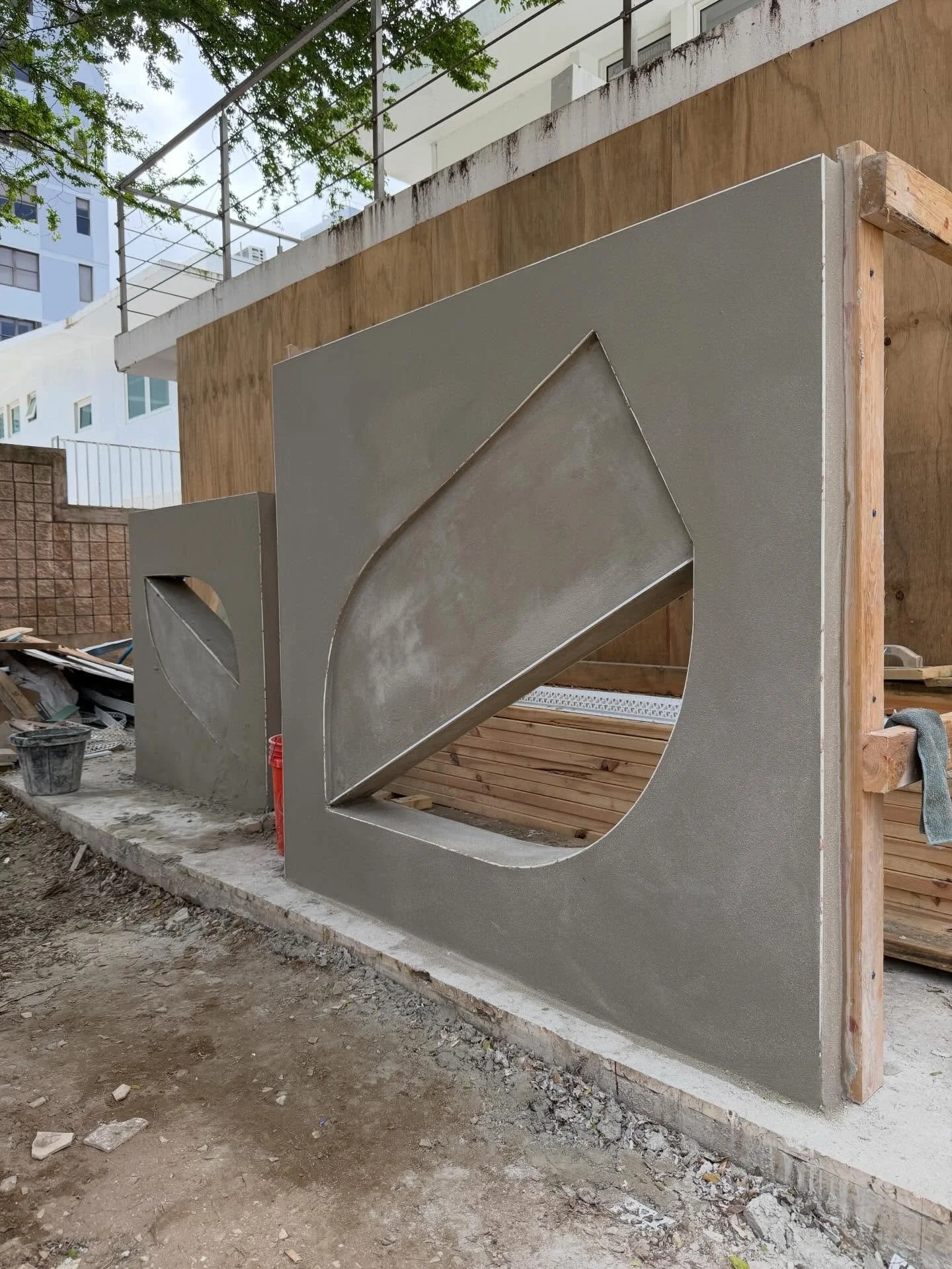 Leaf pattern mockups and formwork.