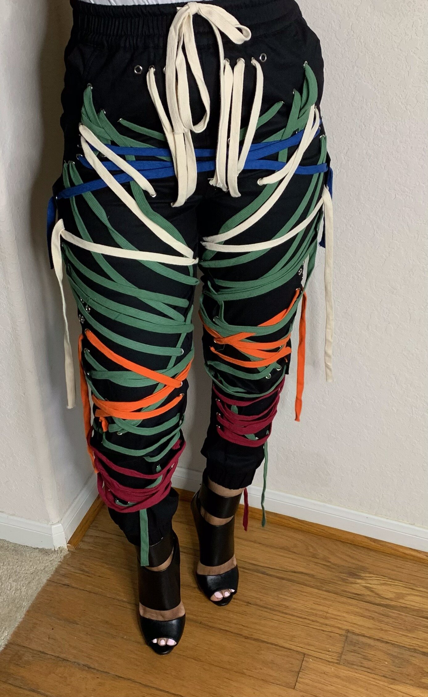Colorful Entanglement