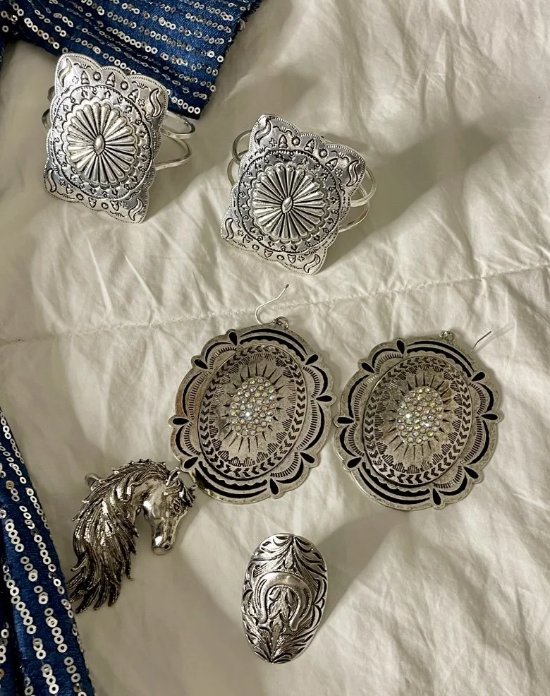 A little rodeo bling for the finger