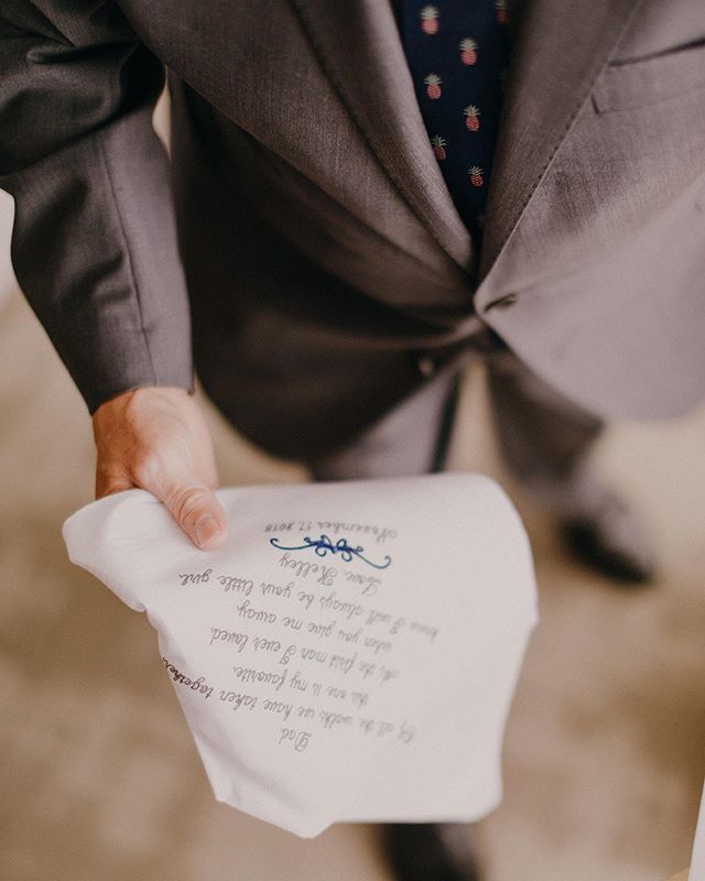 A sweet keepsake from the bride to remember for years to come.
&bull;
&bull;
&bull;
#hawaiintimateweddings #hawaiiweddings #hawaiiintimateweddingcoordinator #hawaiiintimatewedding #hawaiielopement #hawaiielopements #hawaiielopementplanner #hawaiiwedd