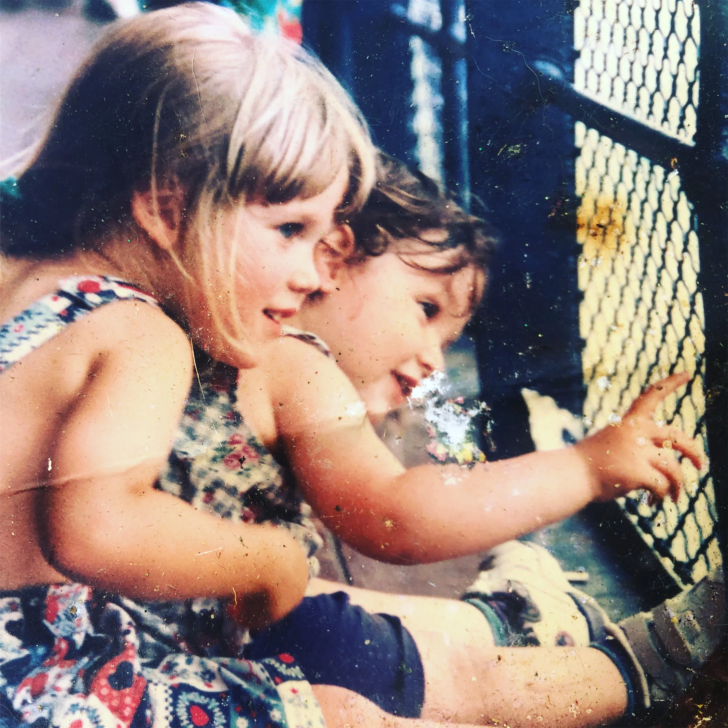Victoria bringing her daughter (brunette) and the young Countess on a ferry to Center Island, Toronto.