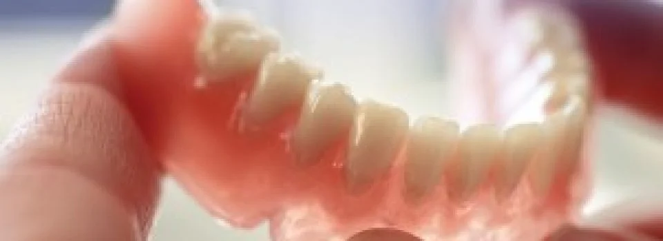 Denture-34u0jlmpkildpdxbbw00sg.jpg