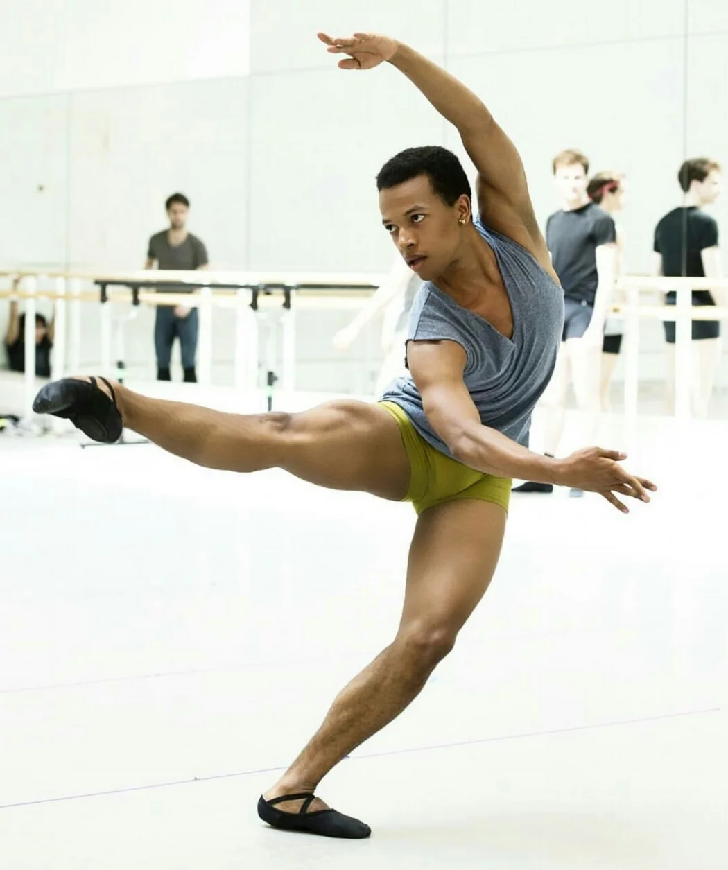 Solomon Golding in rehearsal with The Royal Ballet.