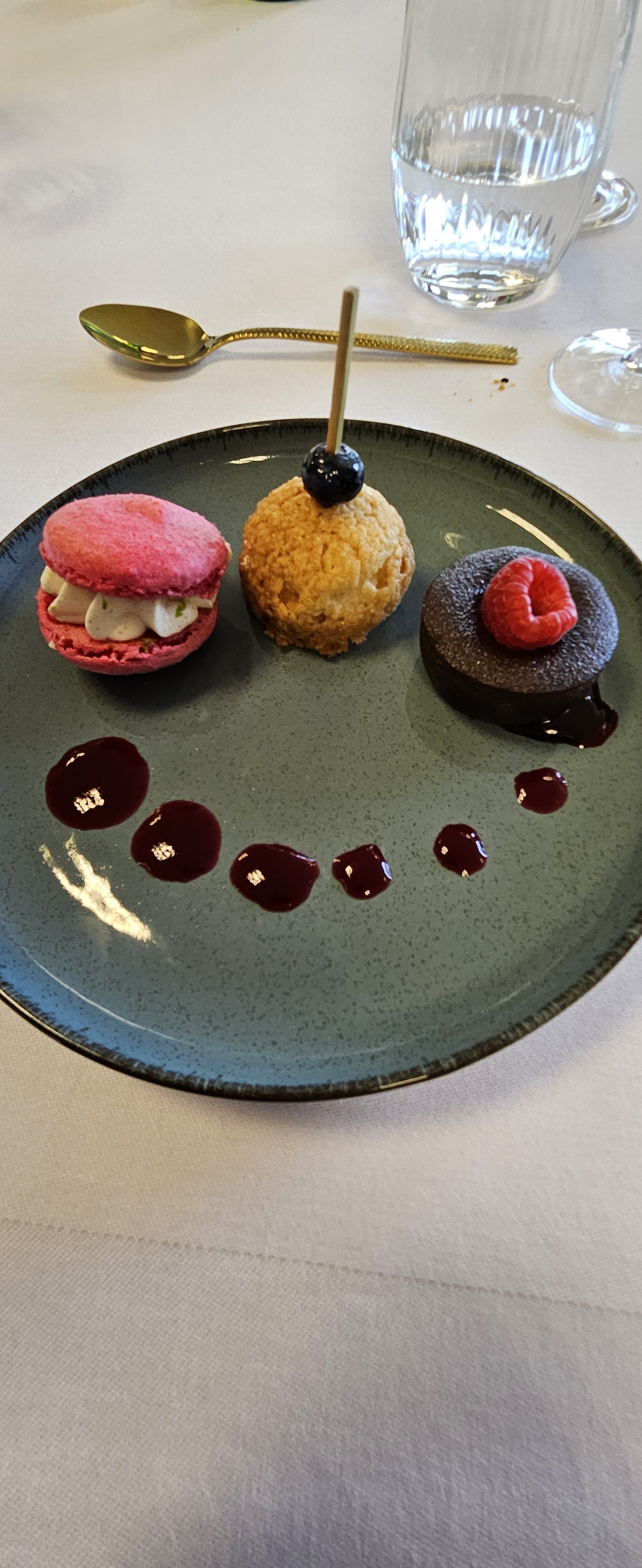 6.1.9 Saturday 23 May 2026 Gratien & Meyer - lunch dessert.jpg