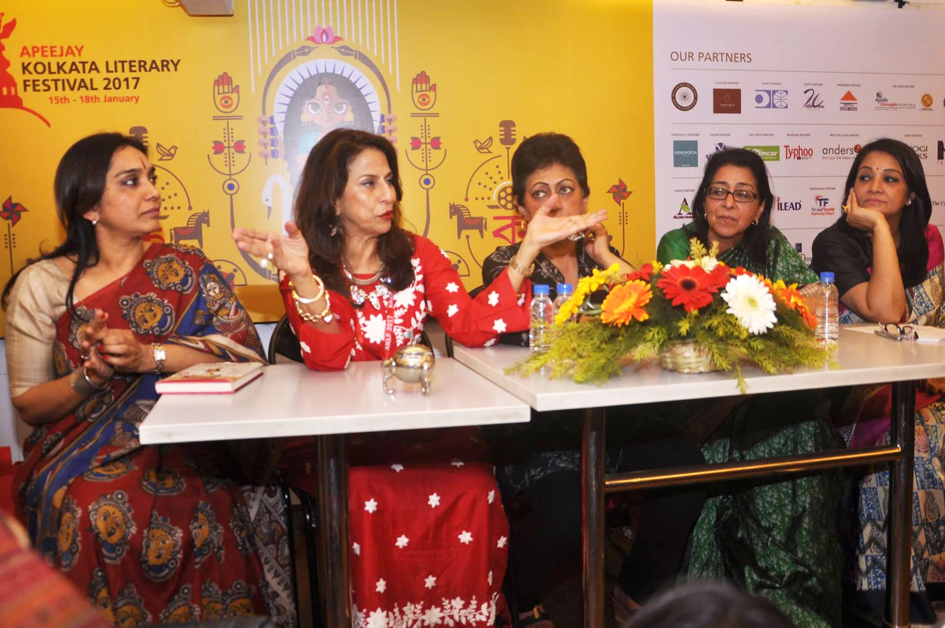 Shobha de.jpg