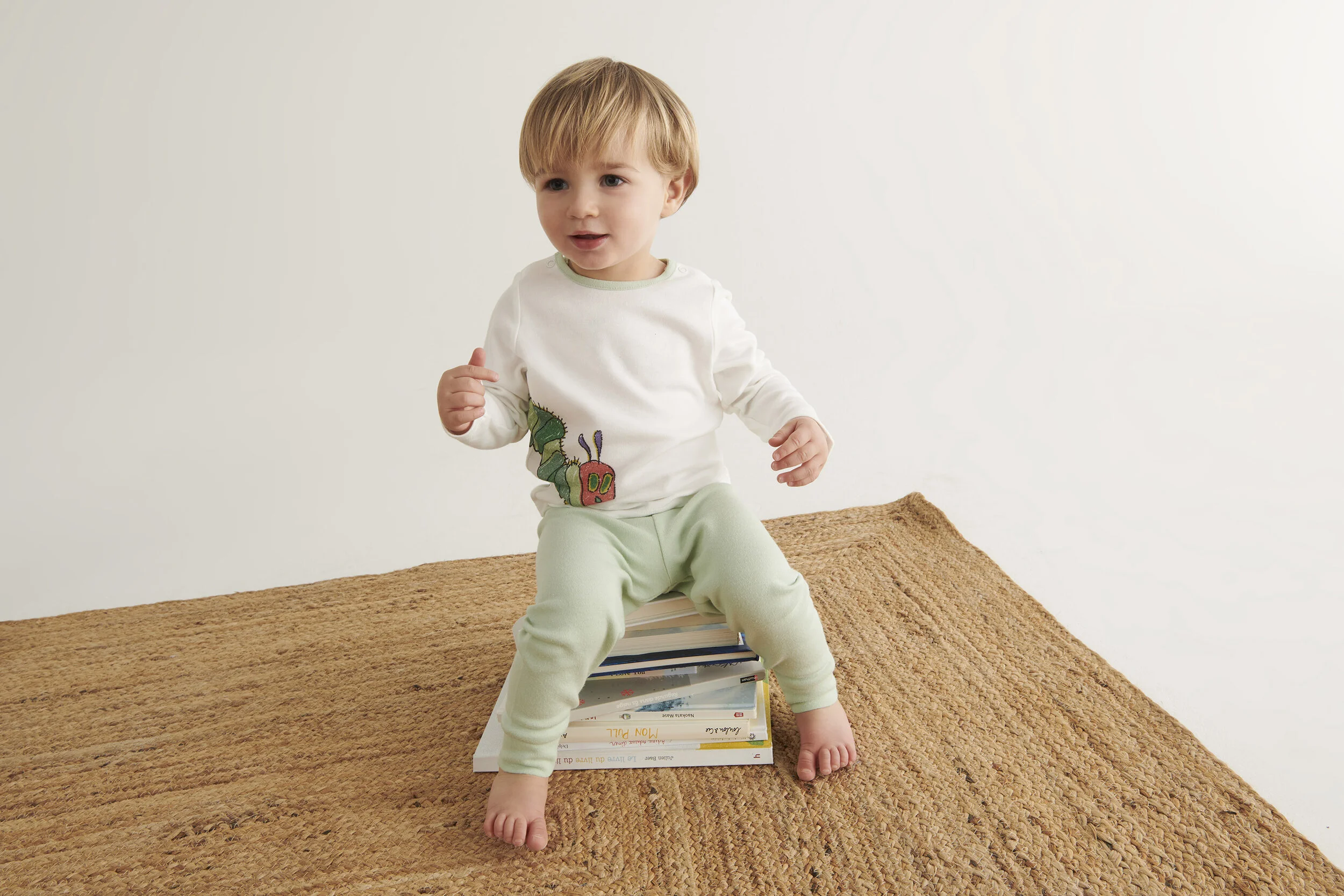 VHC_long_sleeve_t-shirt_leggings_511.jpg