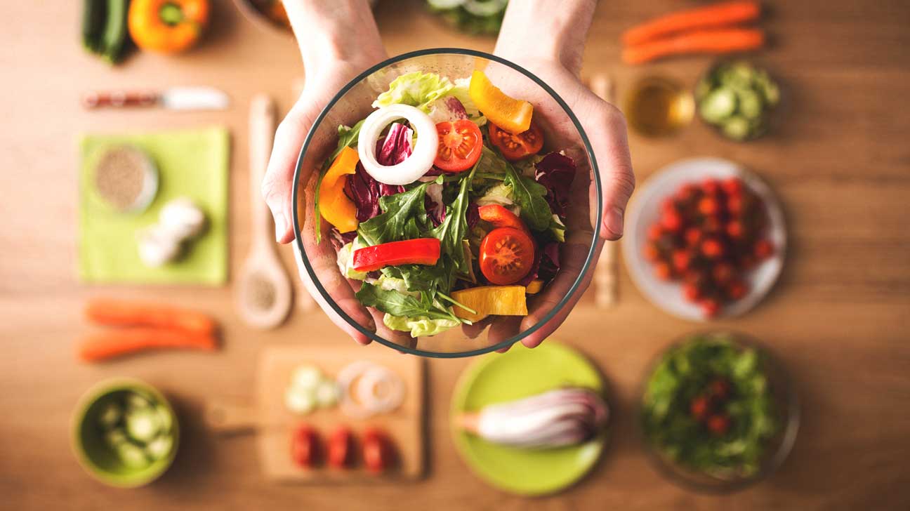 4400-hands_bowl_salad-1296x728-header.jpg