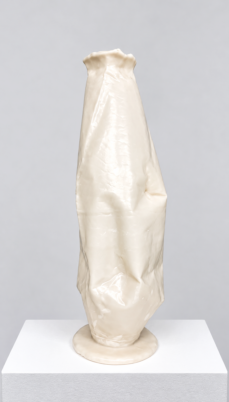 Lola Lely-Vessel_No-02.png