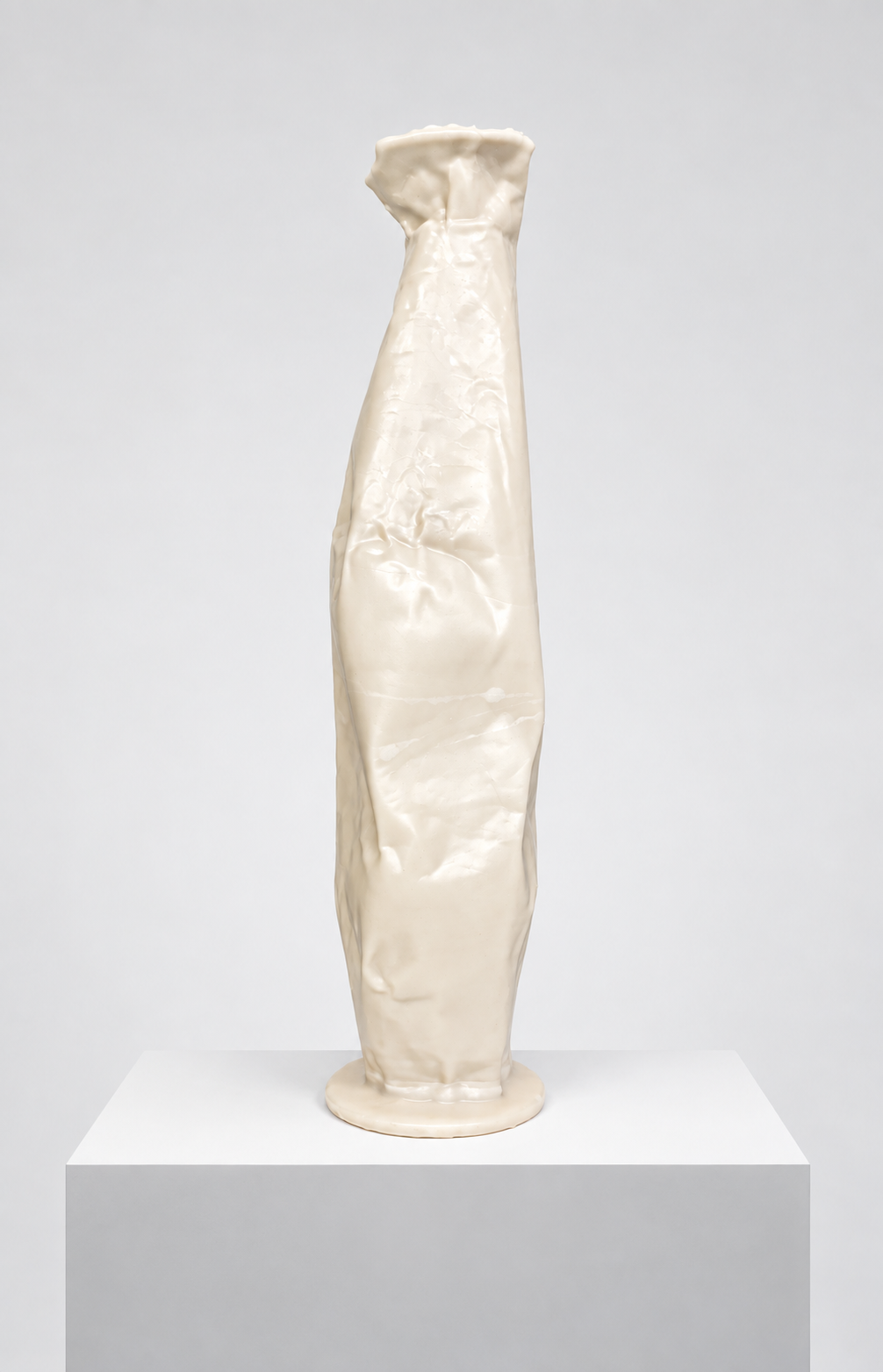 Lola Lely-Vessel_No-17.png