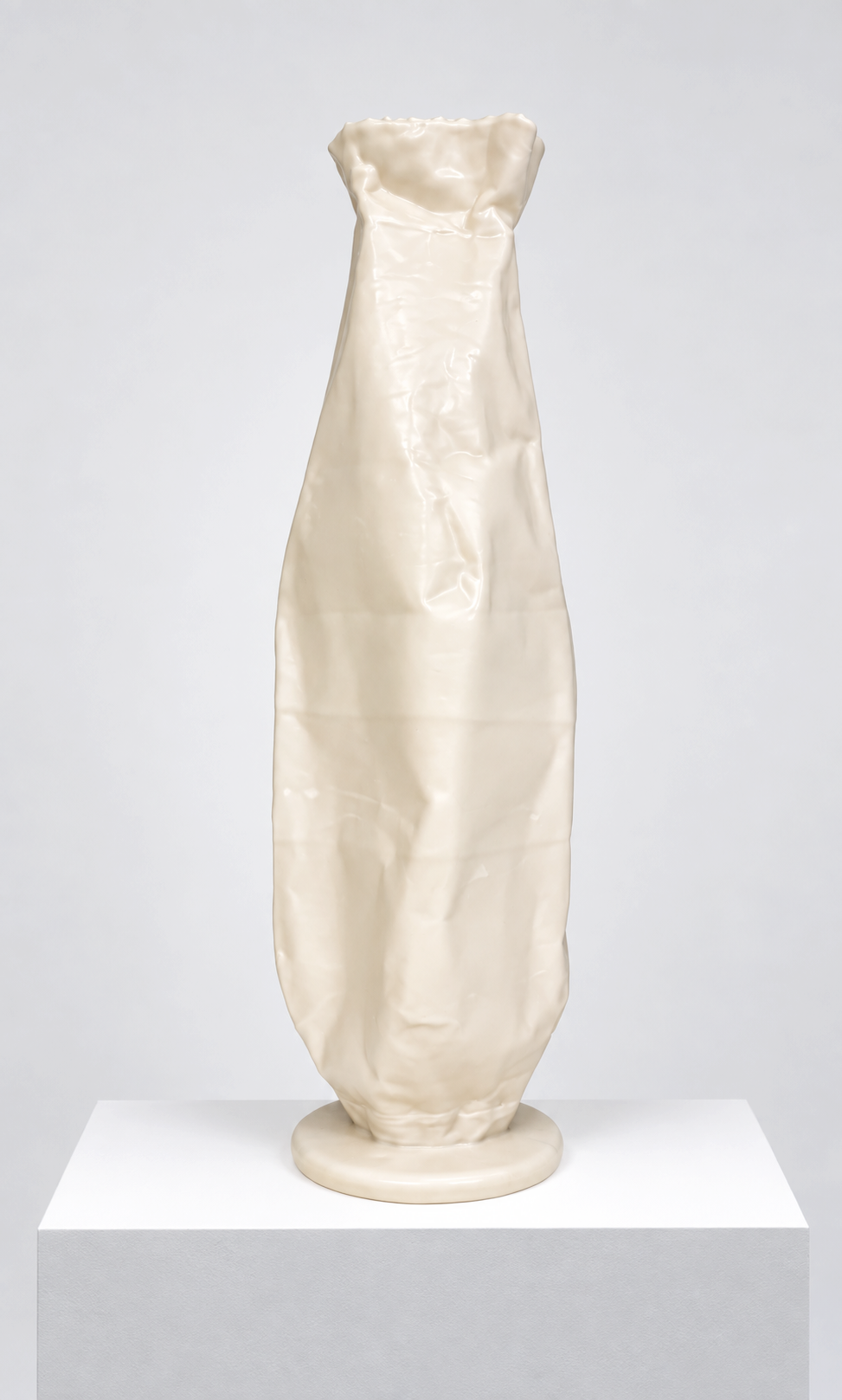 Lola Lely-Vessel_No-09.png