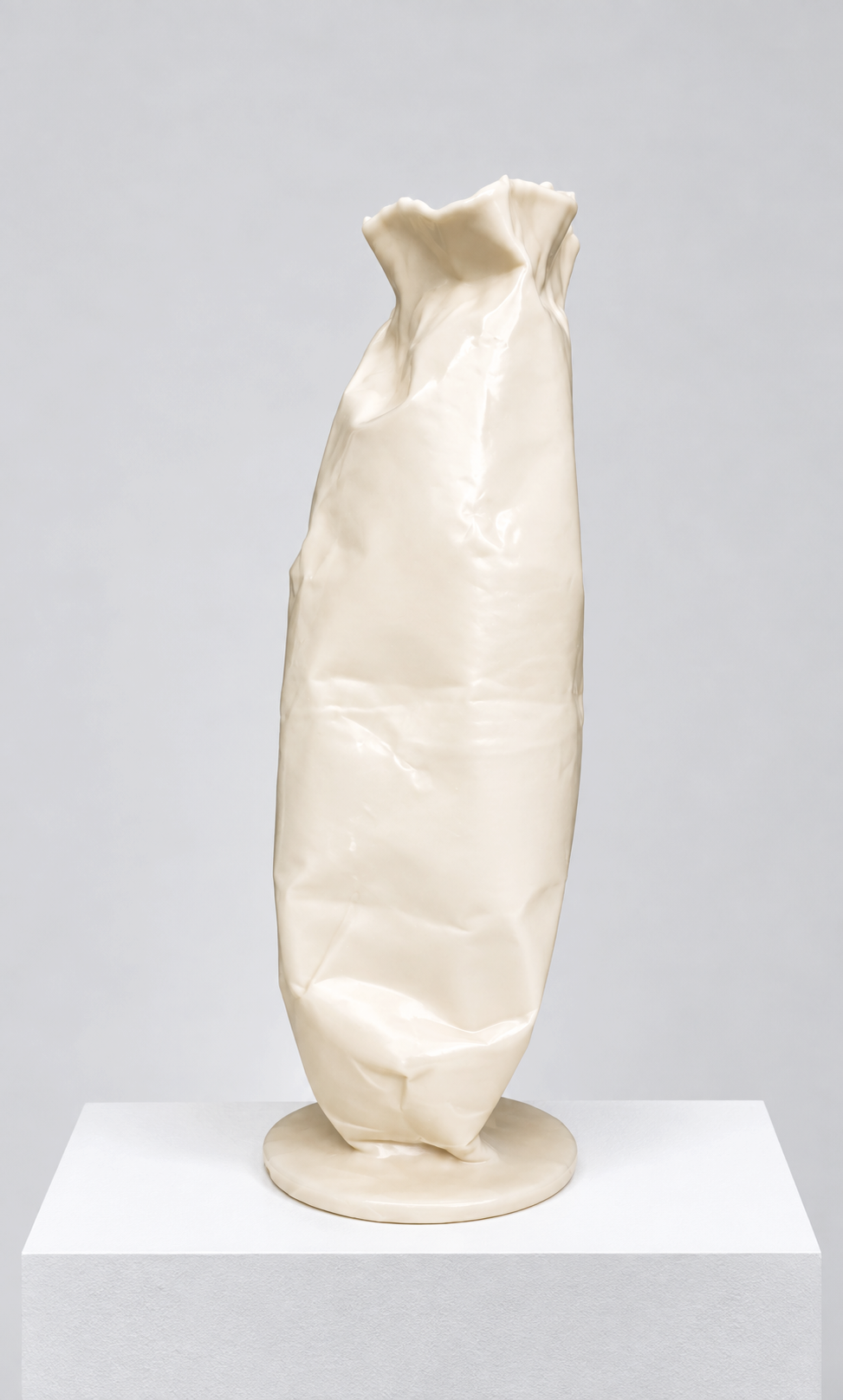 Lola Lely-Vessel_No-01.png