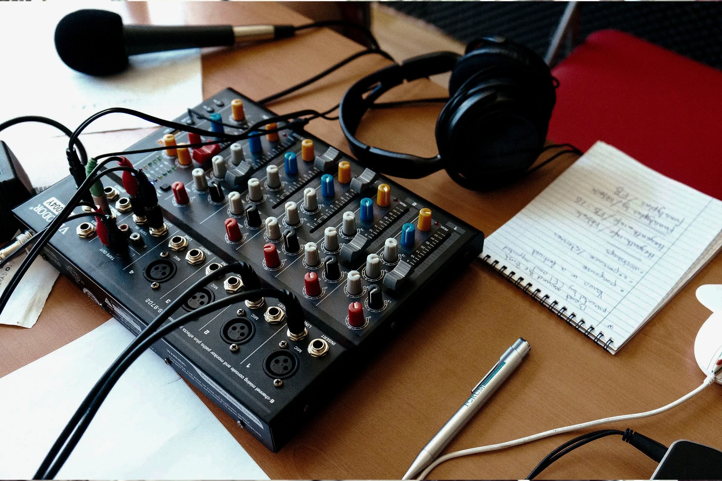 Broadcast image